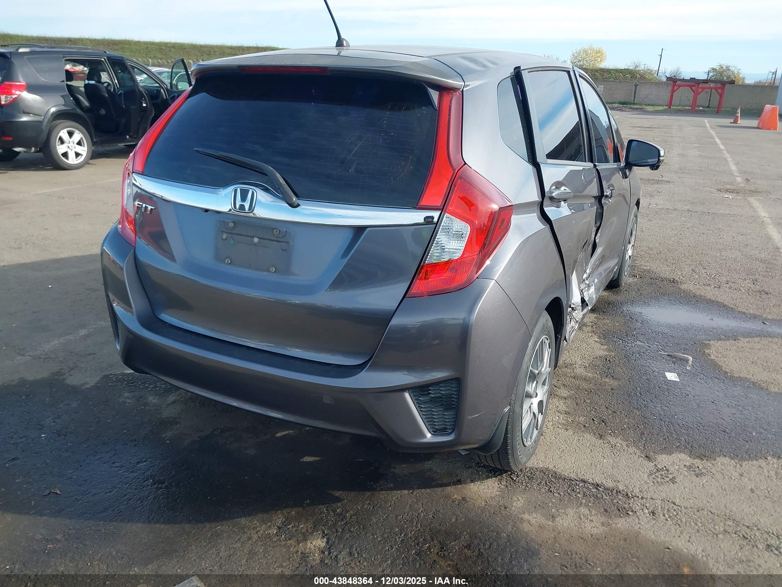 HONDA FIT image 4