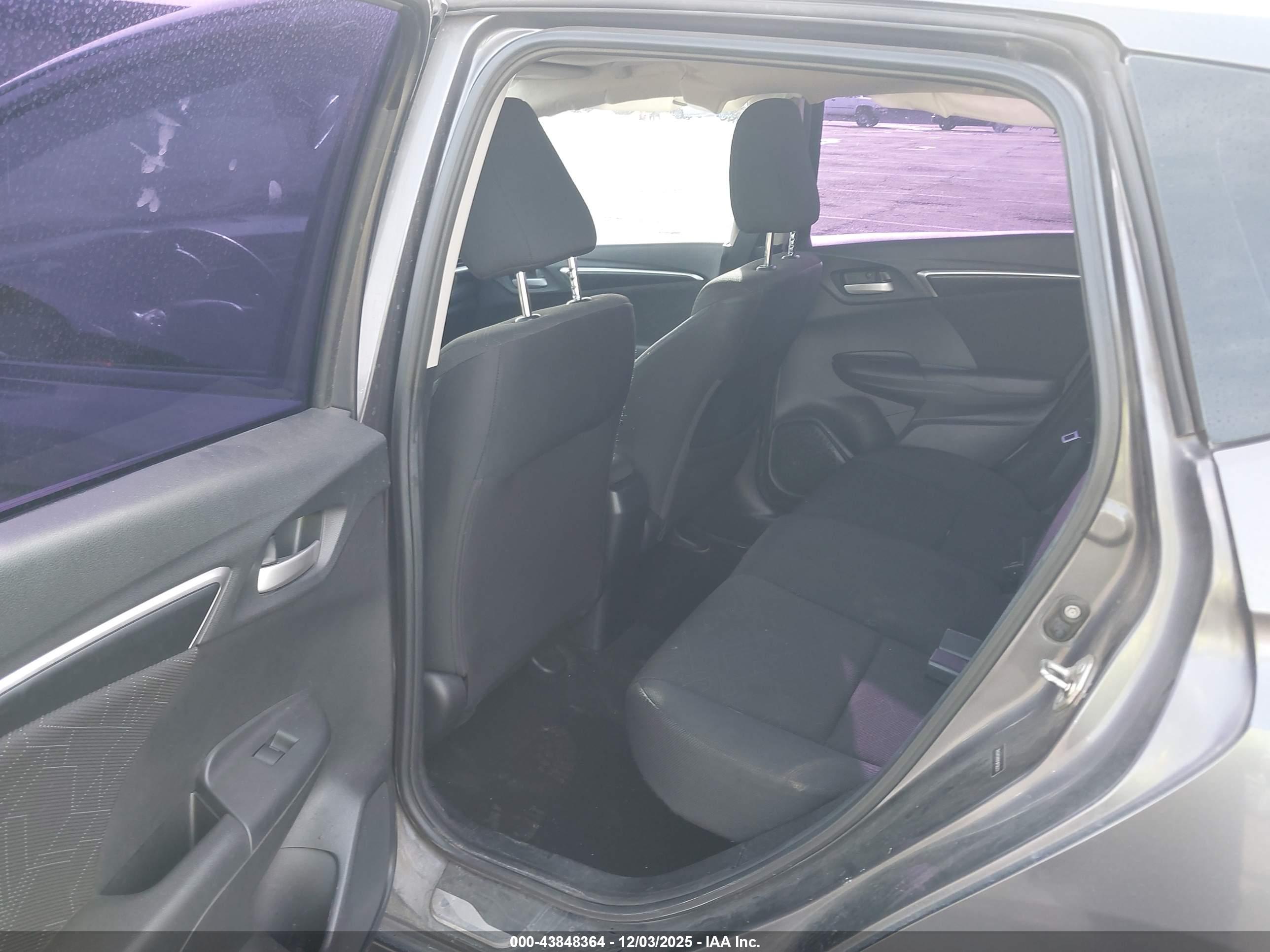 HONDA FIT image 8