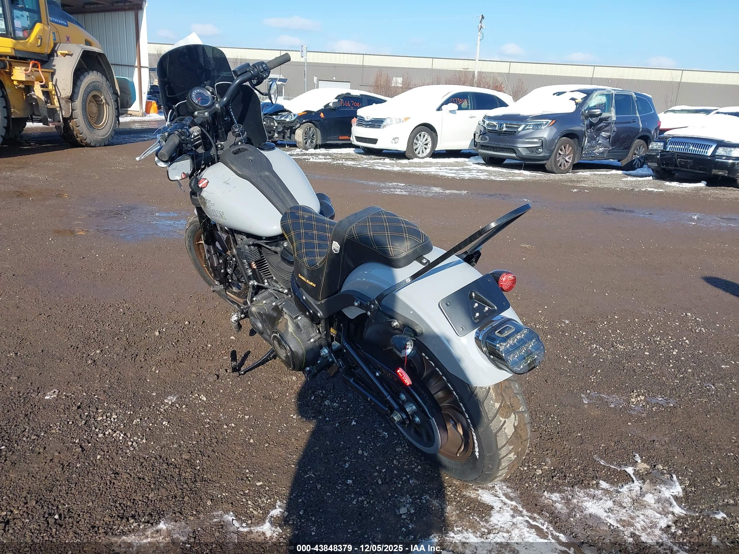 HARLEY-DAVIDSON FXLRS image 3