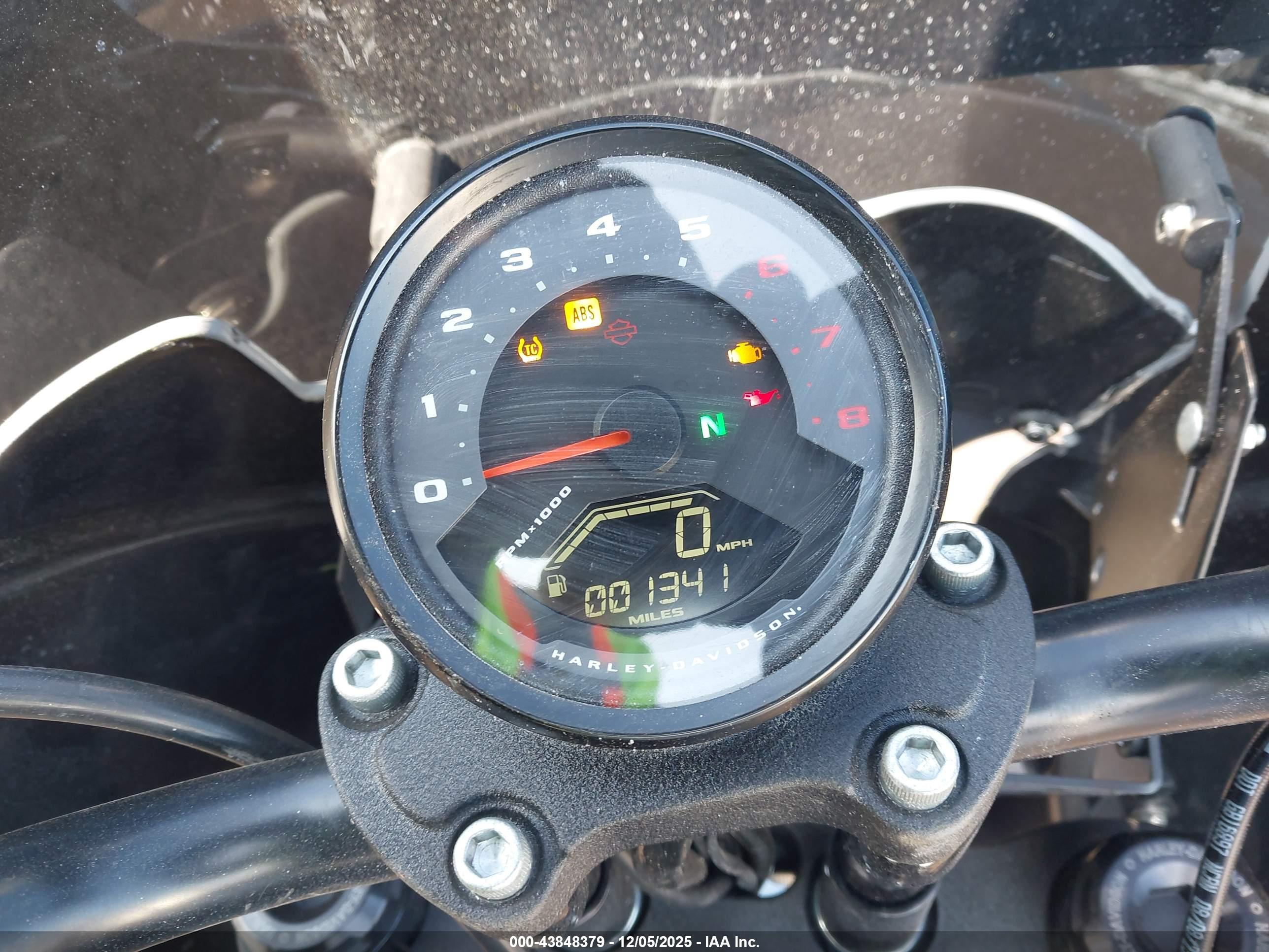 HARLEY-DAVIDSON FXLRS image 7
