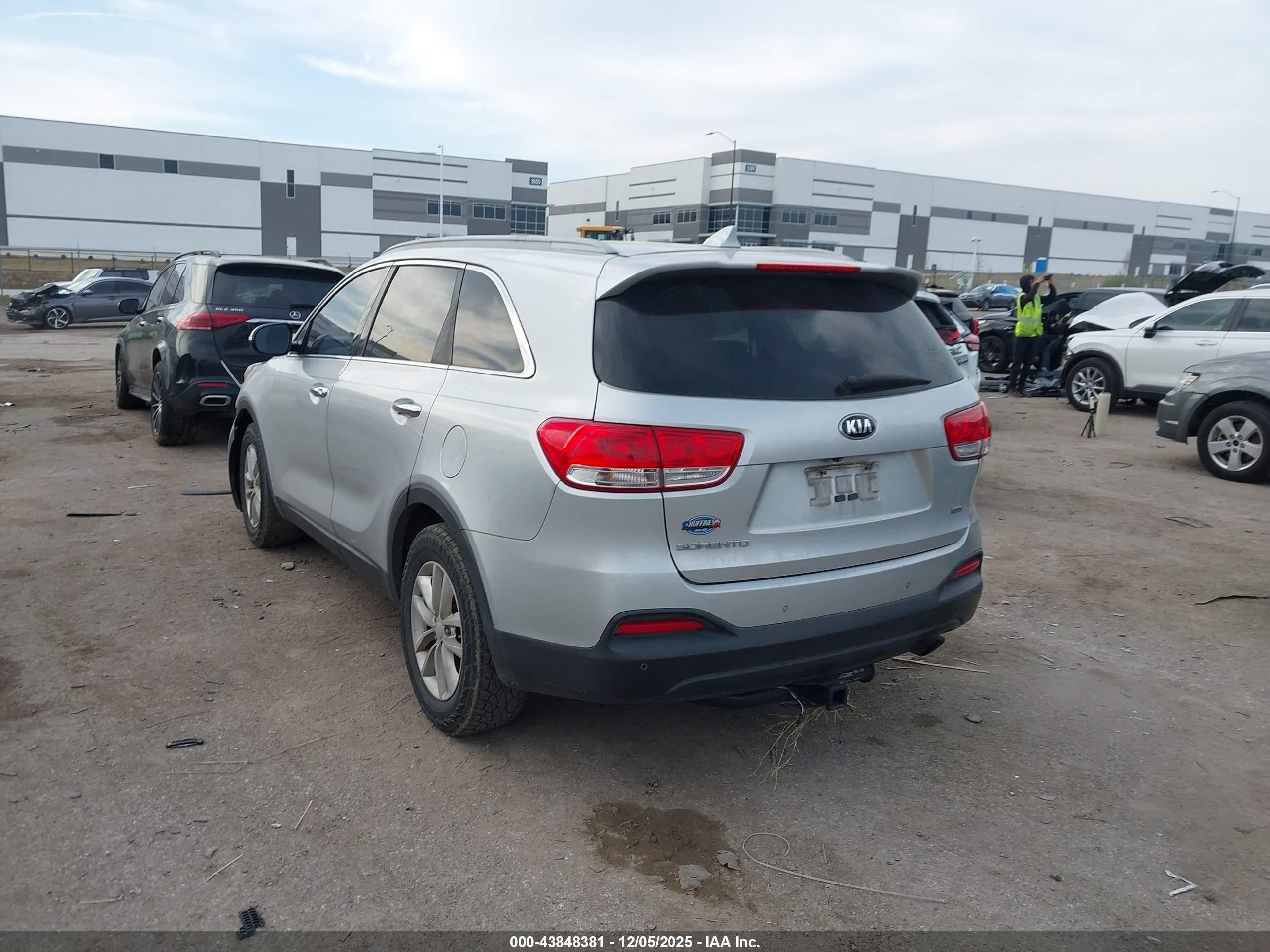 KIA SORENTO image 3