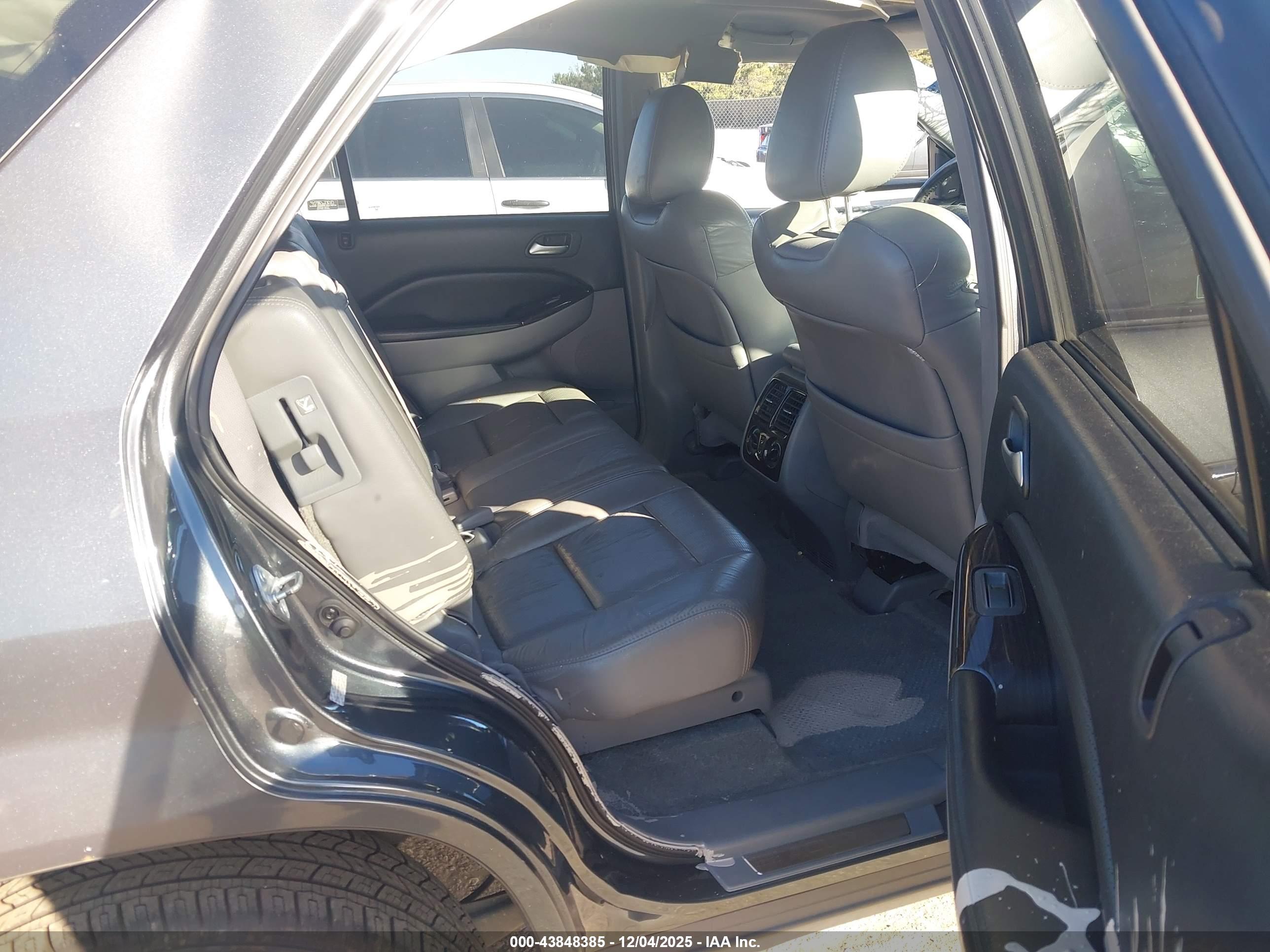 ACURA MDX image 8