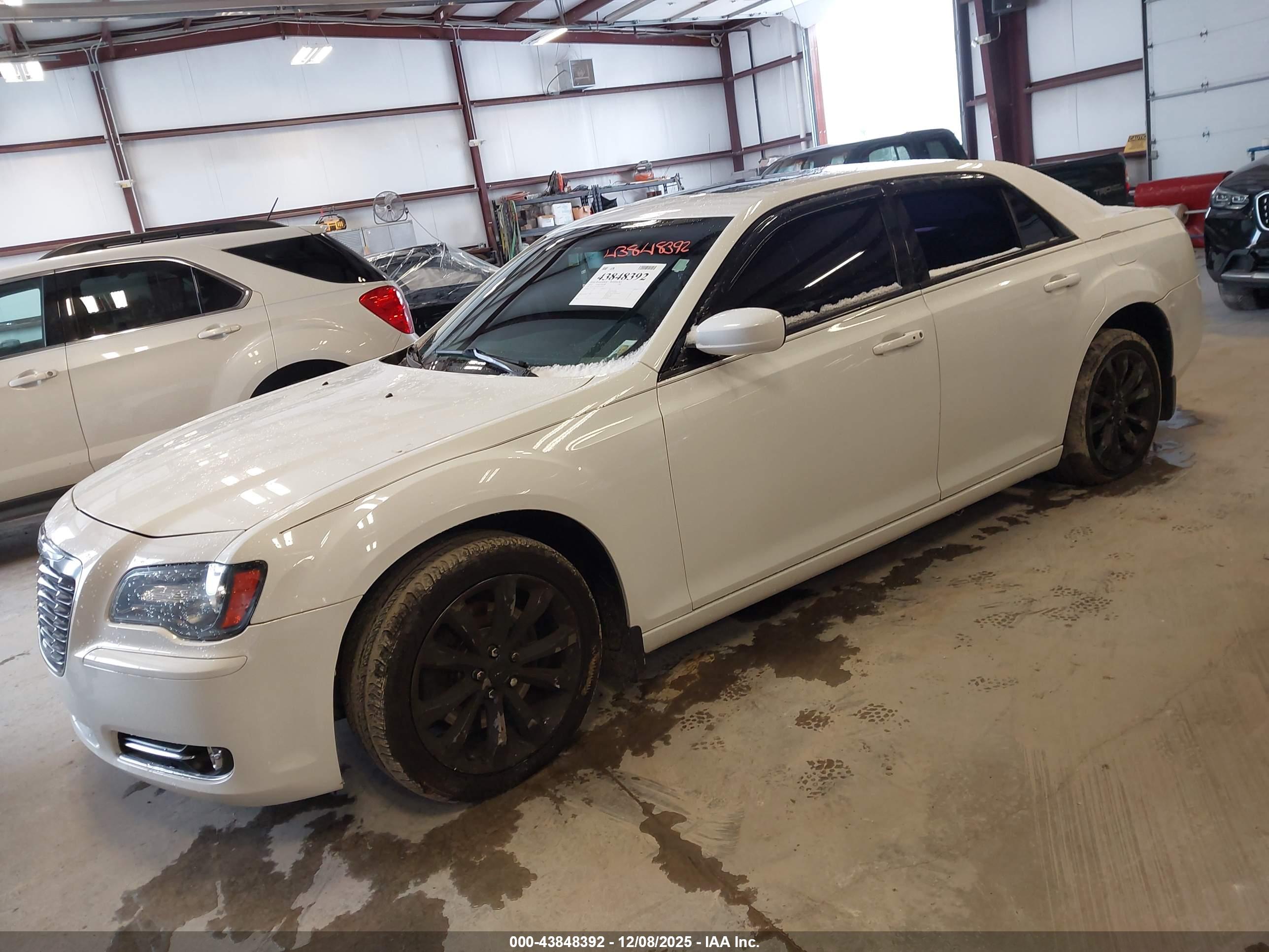CHRYSLER 300 image 2