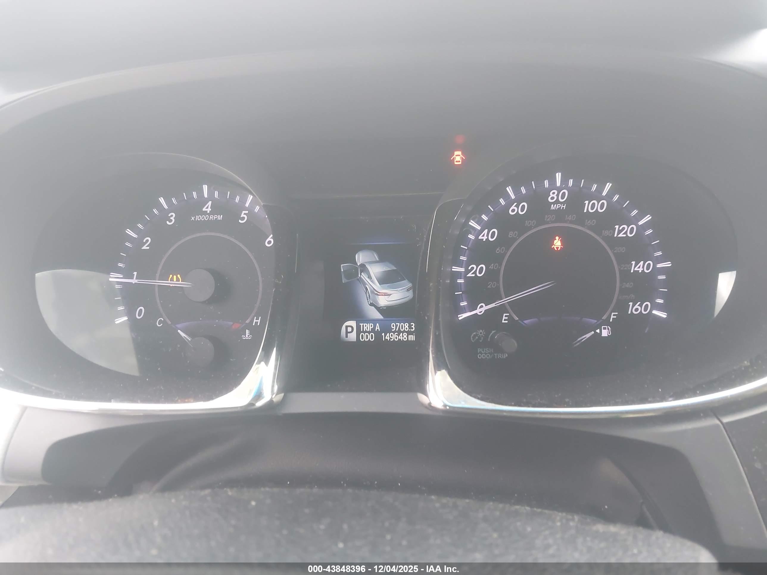 TOYOTA AVALON image 7