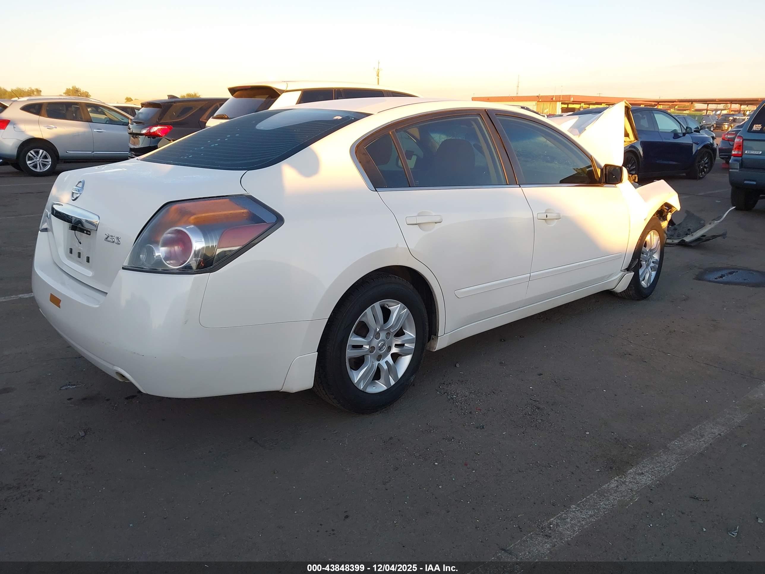 NISSAN ALTIMA image 4