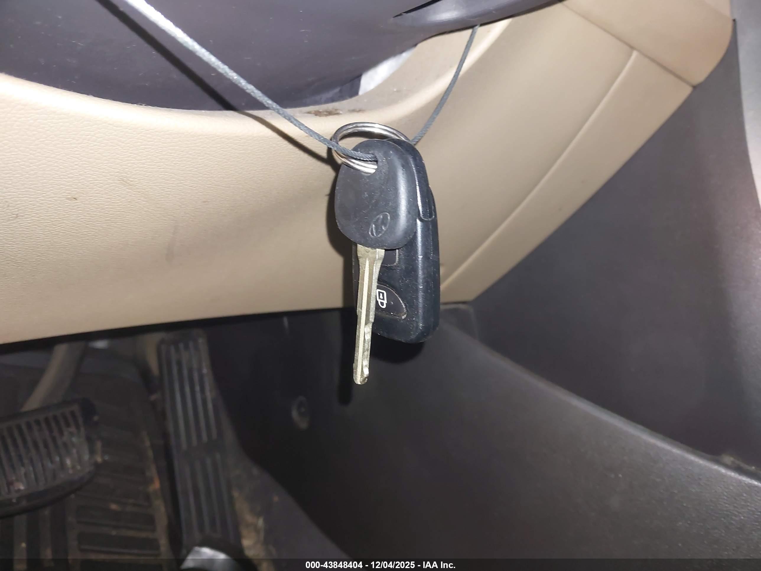 HYUNDAI ELANTRA image 11