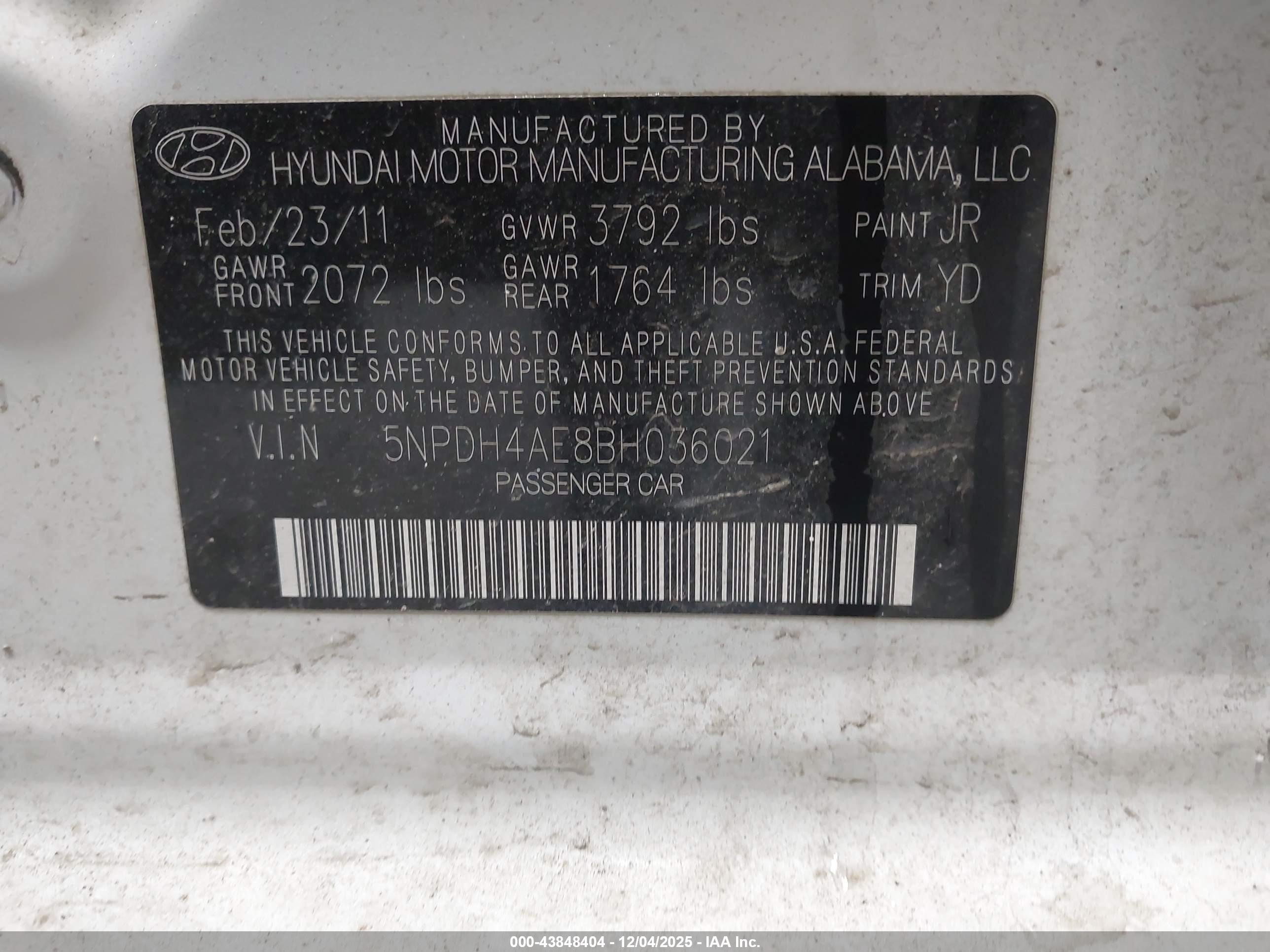 HYUNDAI ELANTRA image 9