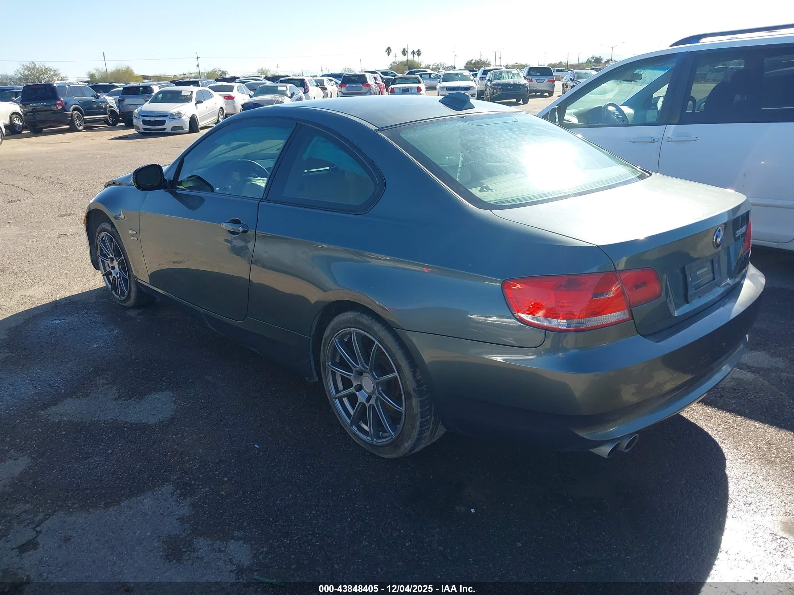 BMW 328I image 3