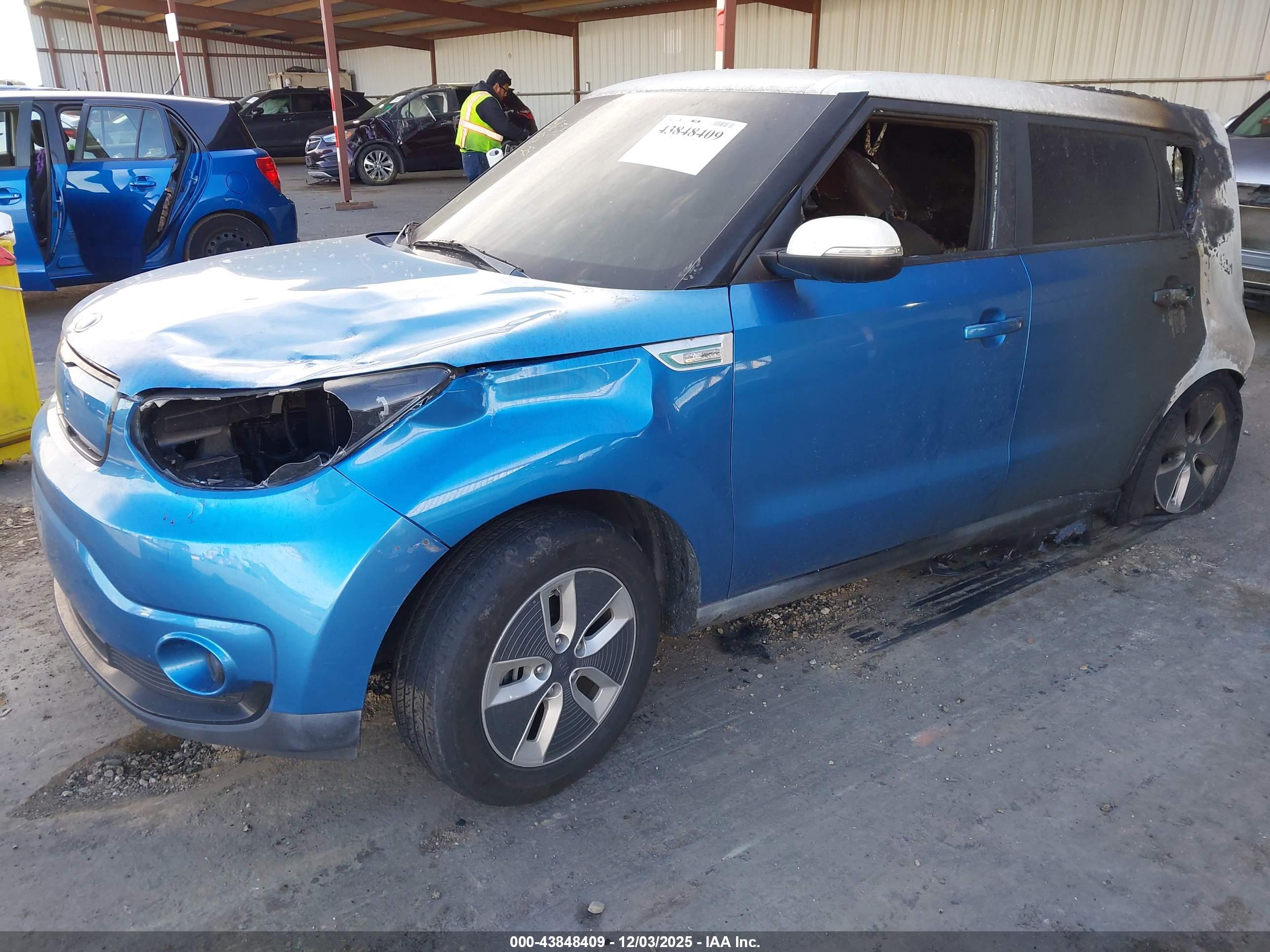 KIA SOUL image 2