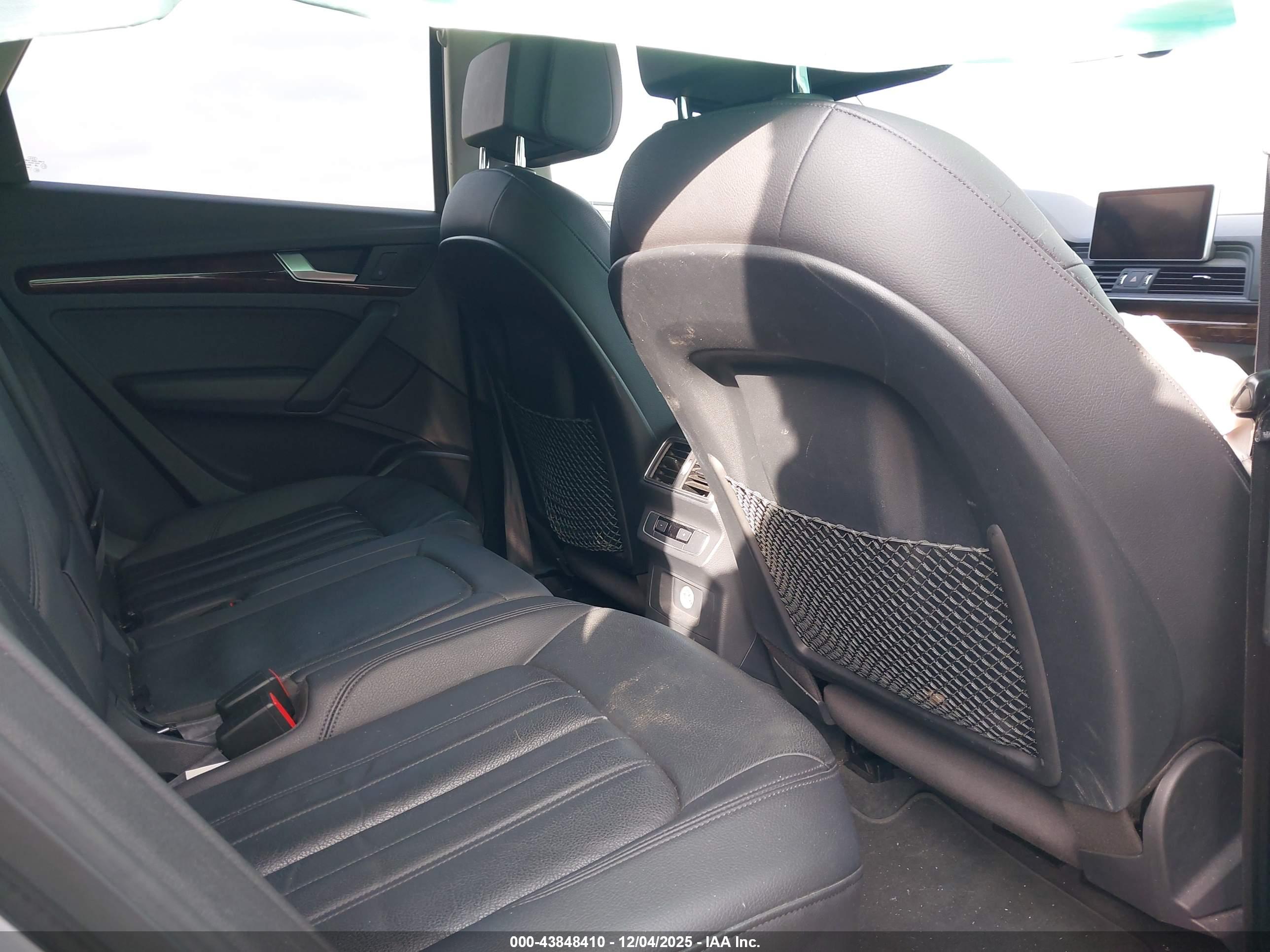 AUDI Q5 image 8