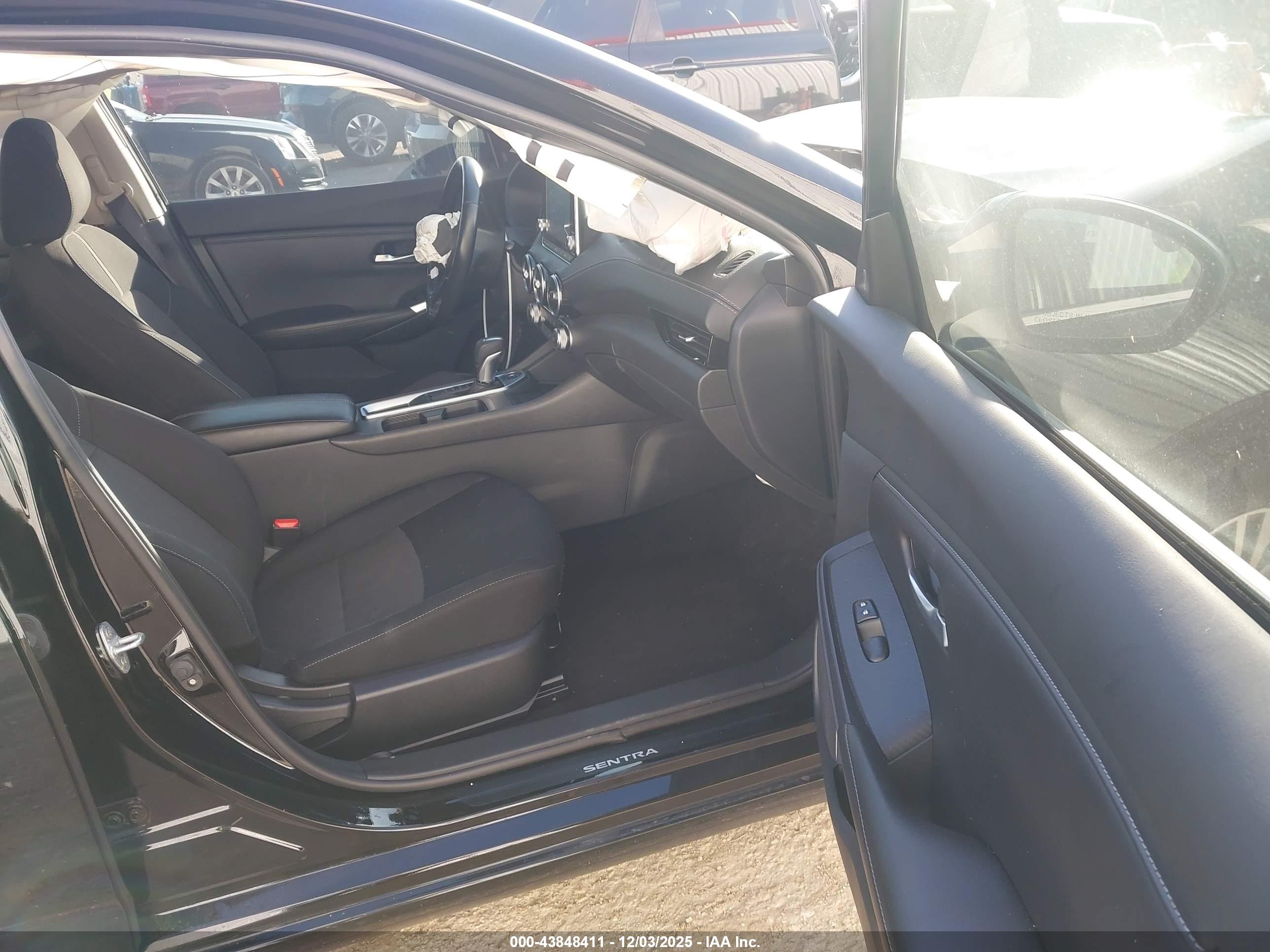 NISSAN SENTRA image 5