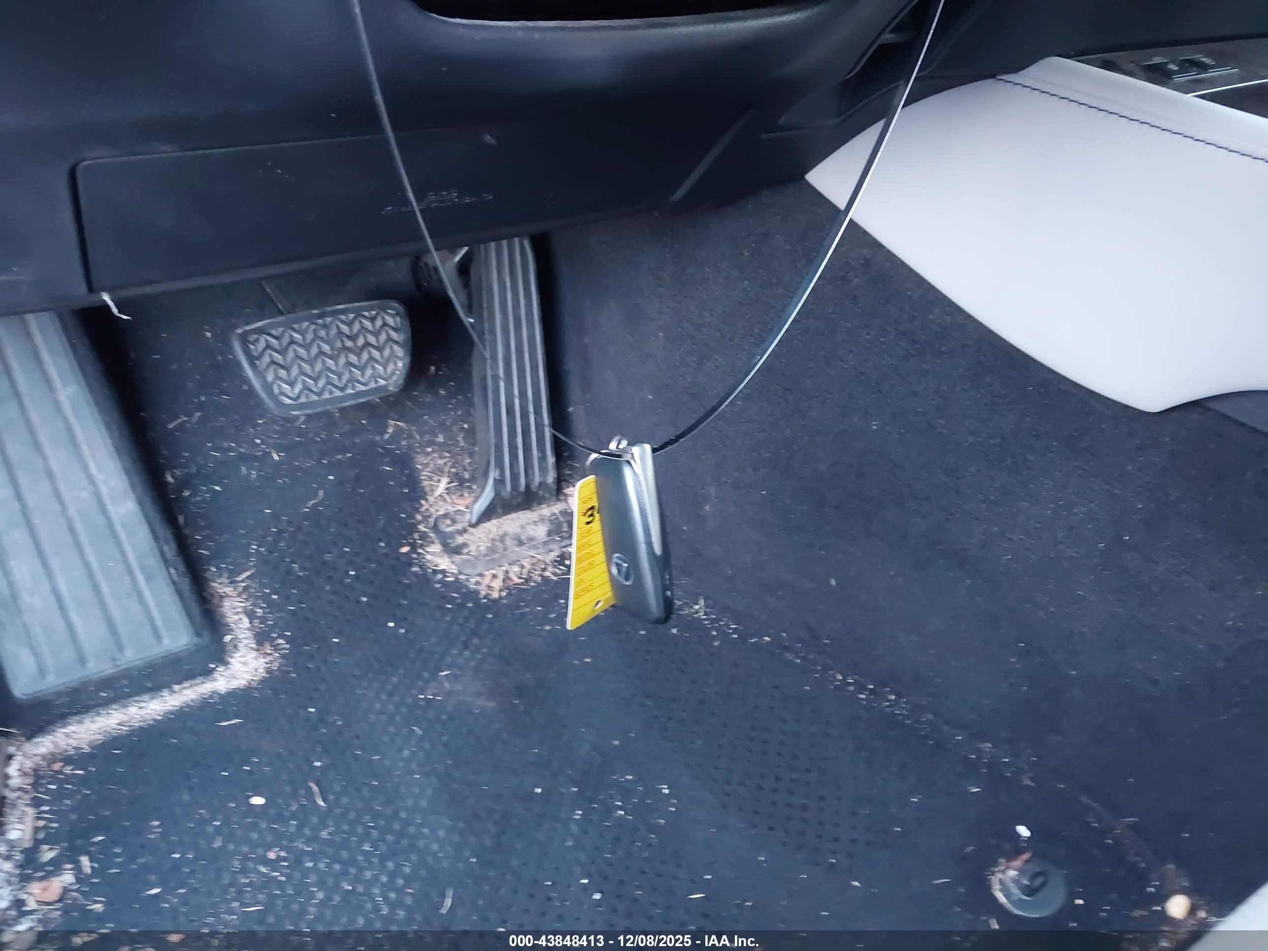 LEXUS GS image 11