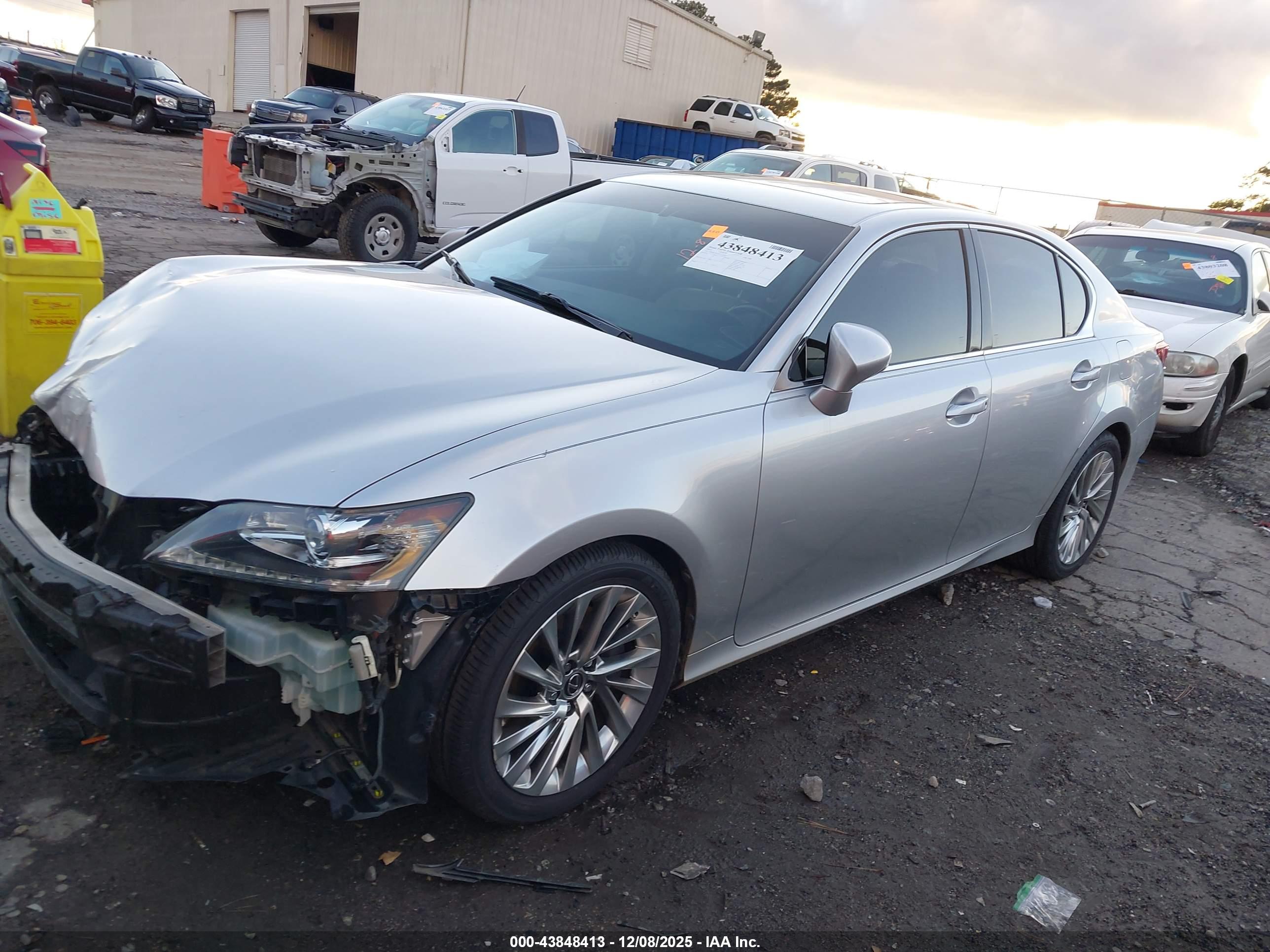 LEXUS GS image 2
