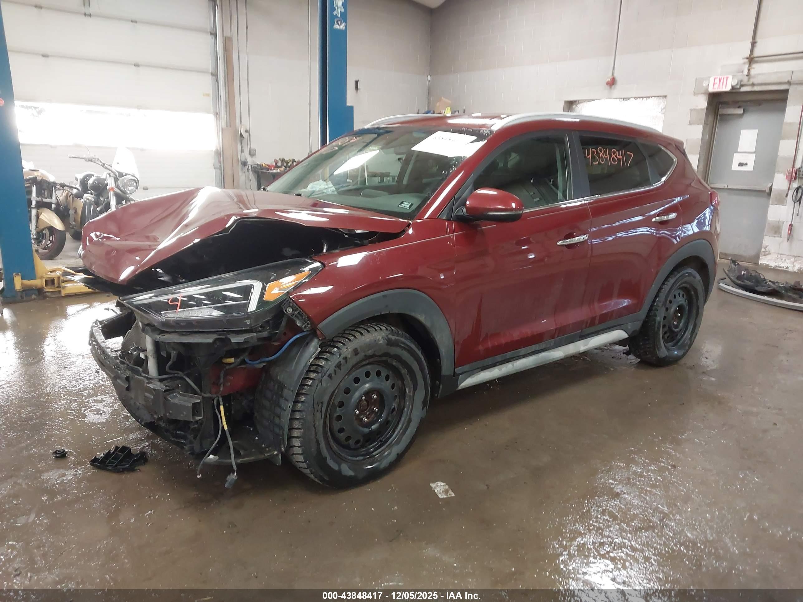 HYUNDAI TUCSON image 2
