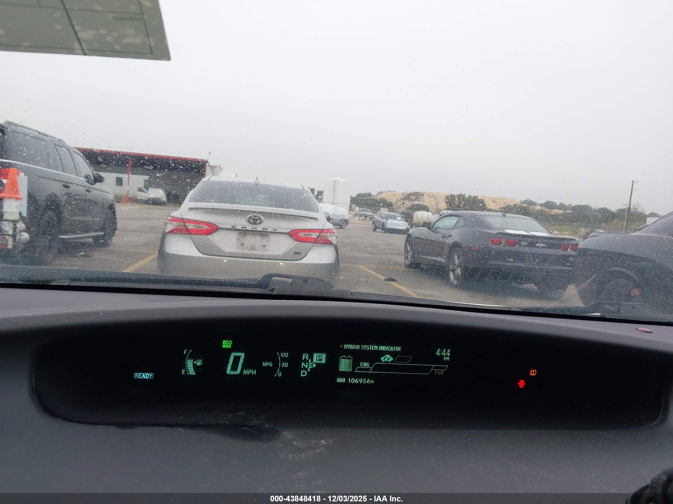 TOYOTA PRIUS image 7