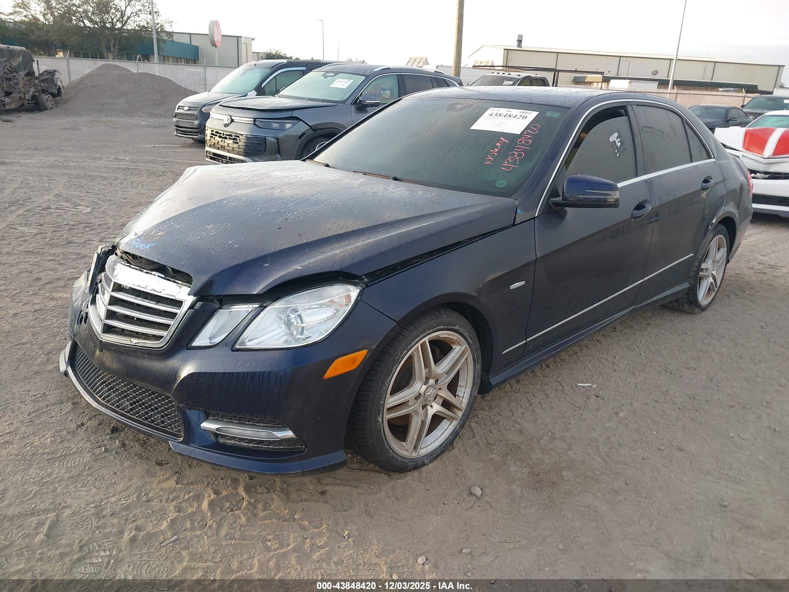 MERCEDES-BENZ E image 2