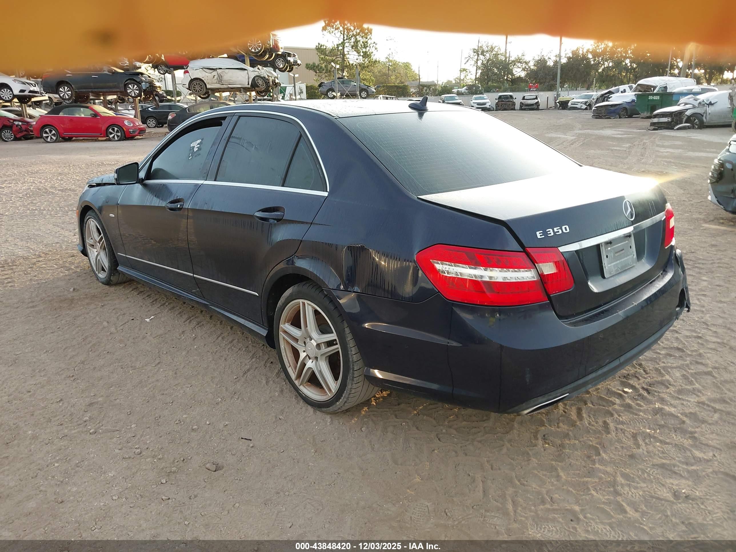 MERCEDES-BENZ E image 3