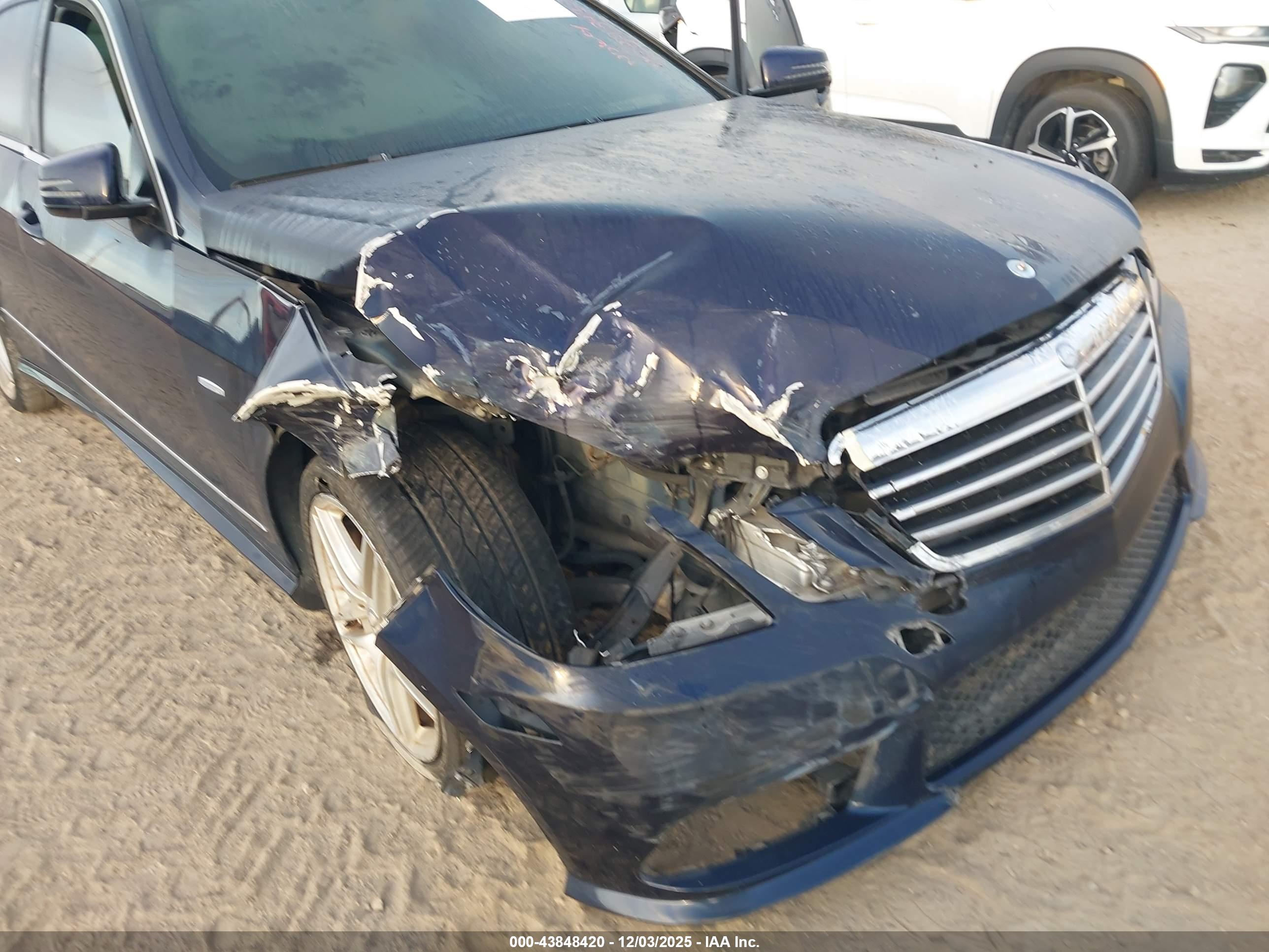 MERCEDES-BENZ E image 6