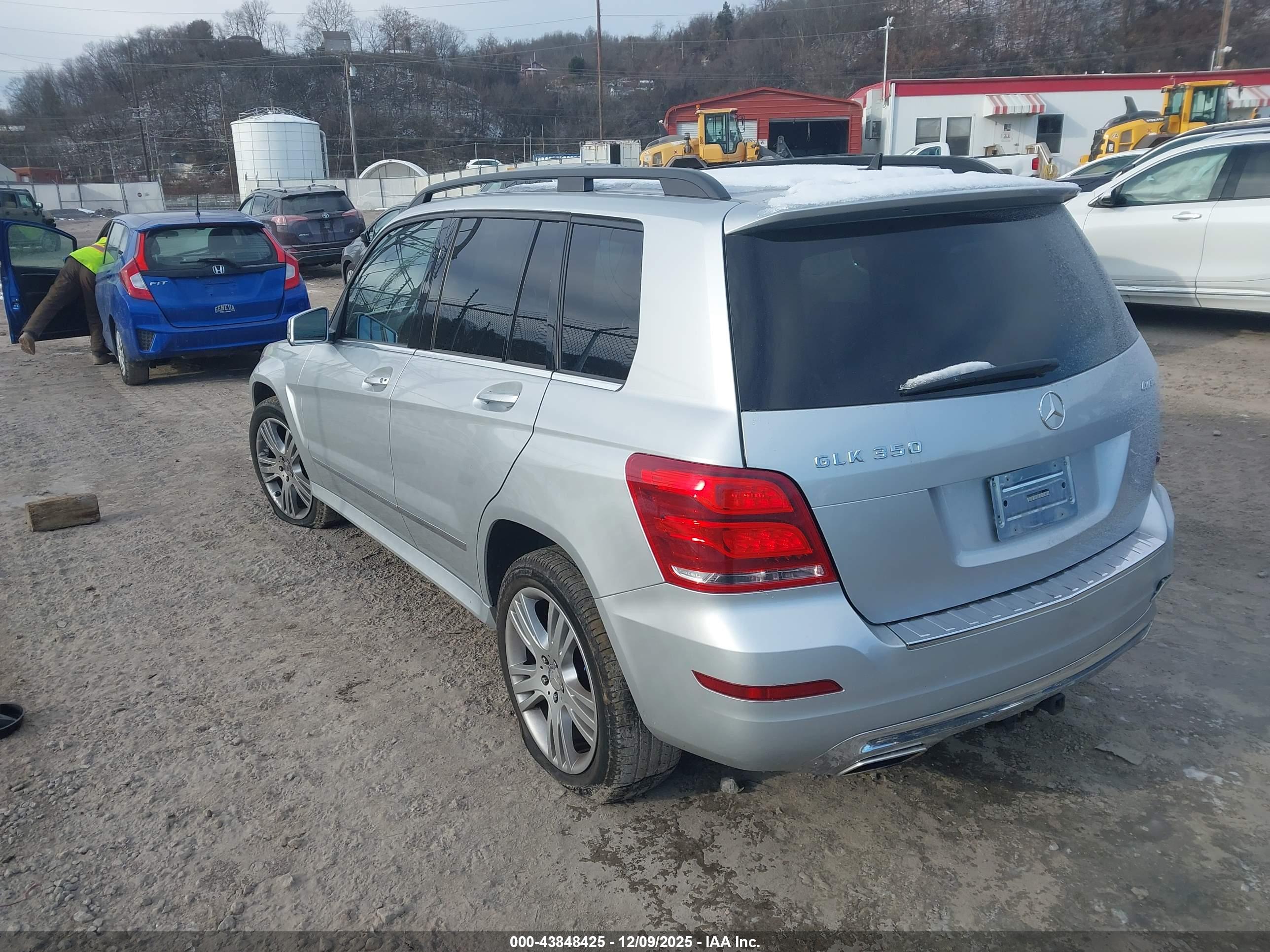 MERCEDES-BENZ GLK image 3