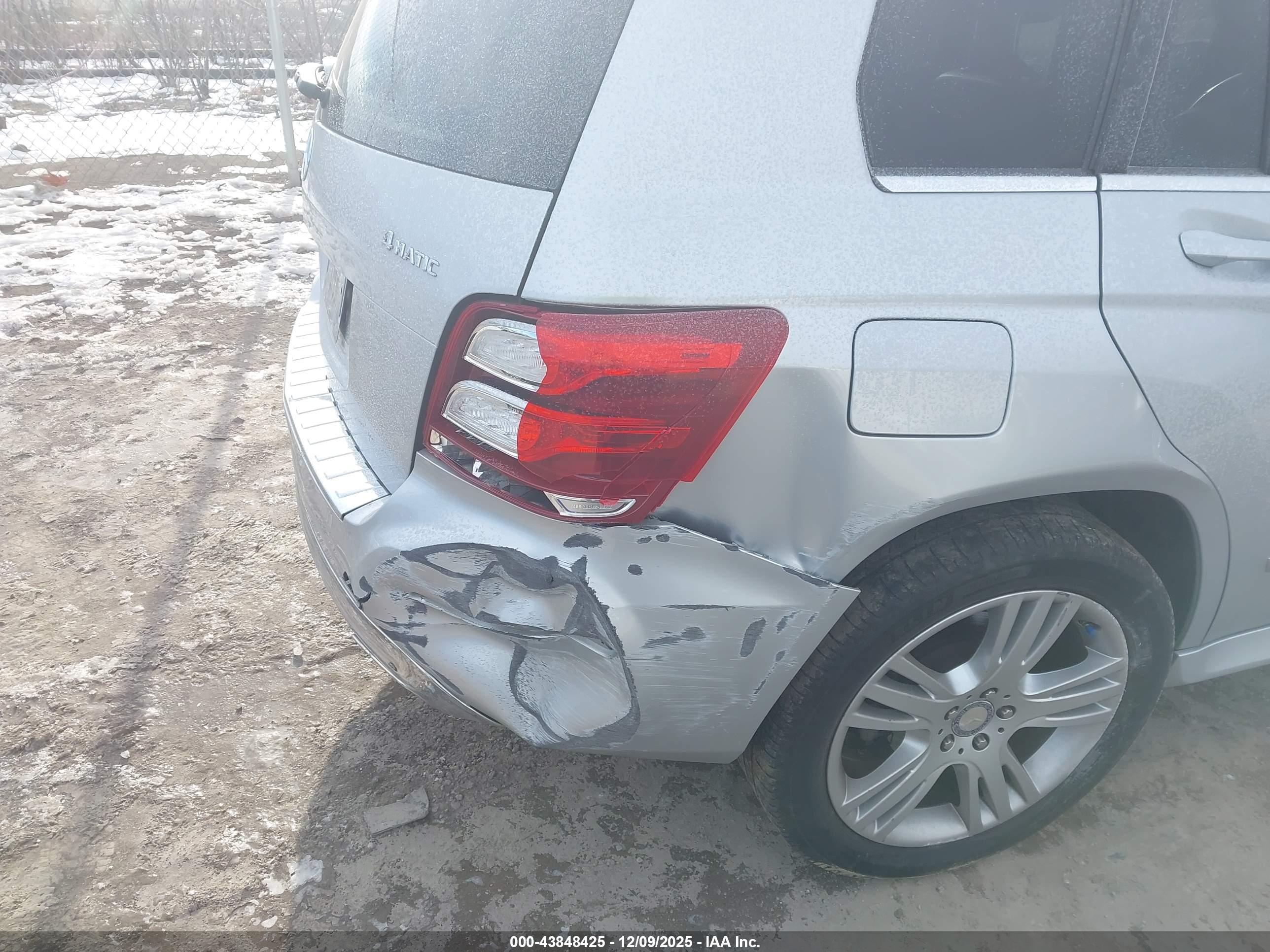 MERCEDES-BENZ GLK image 6