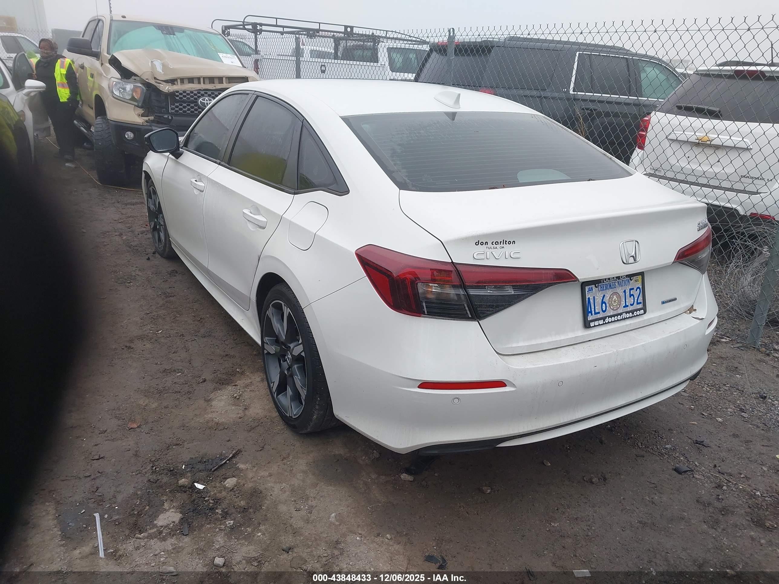 HONDA CIVIC image 3
