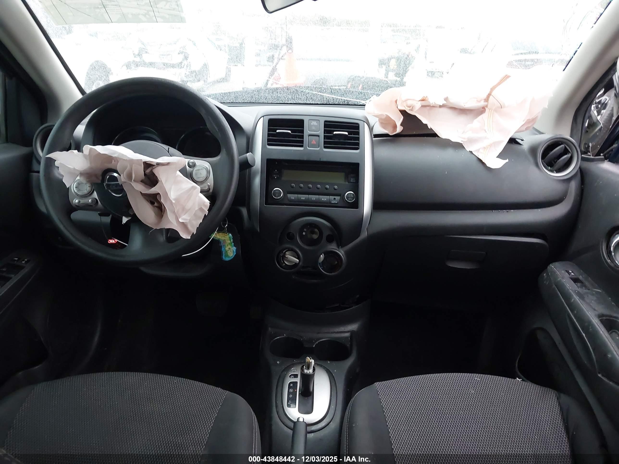 NISSAN VERSA image 5
