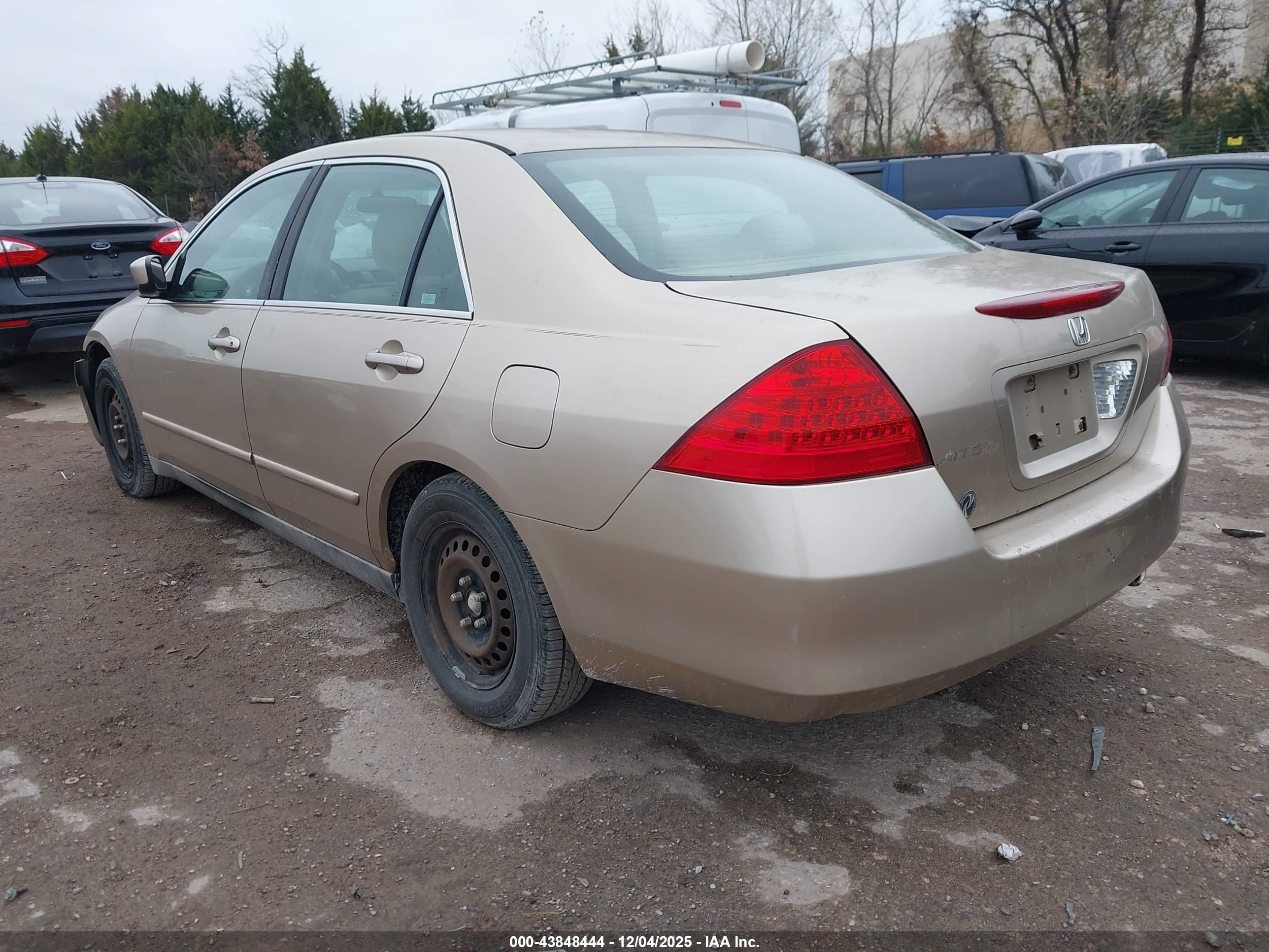 HONDA ACCORD image 3