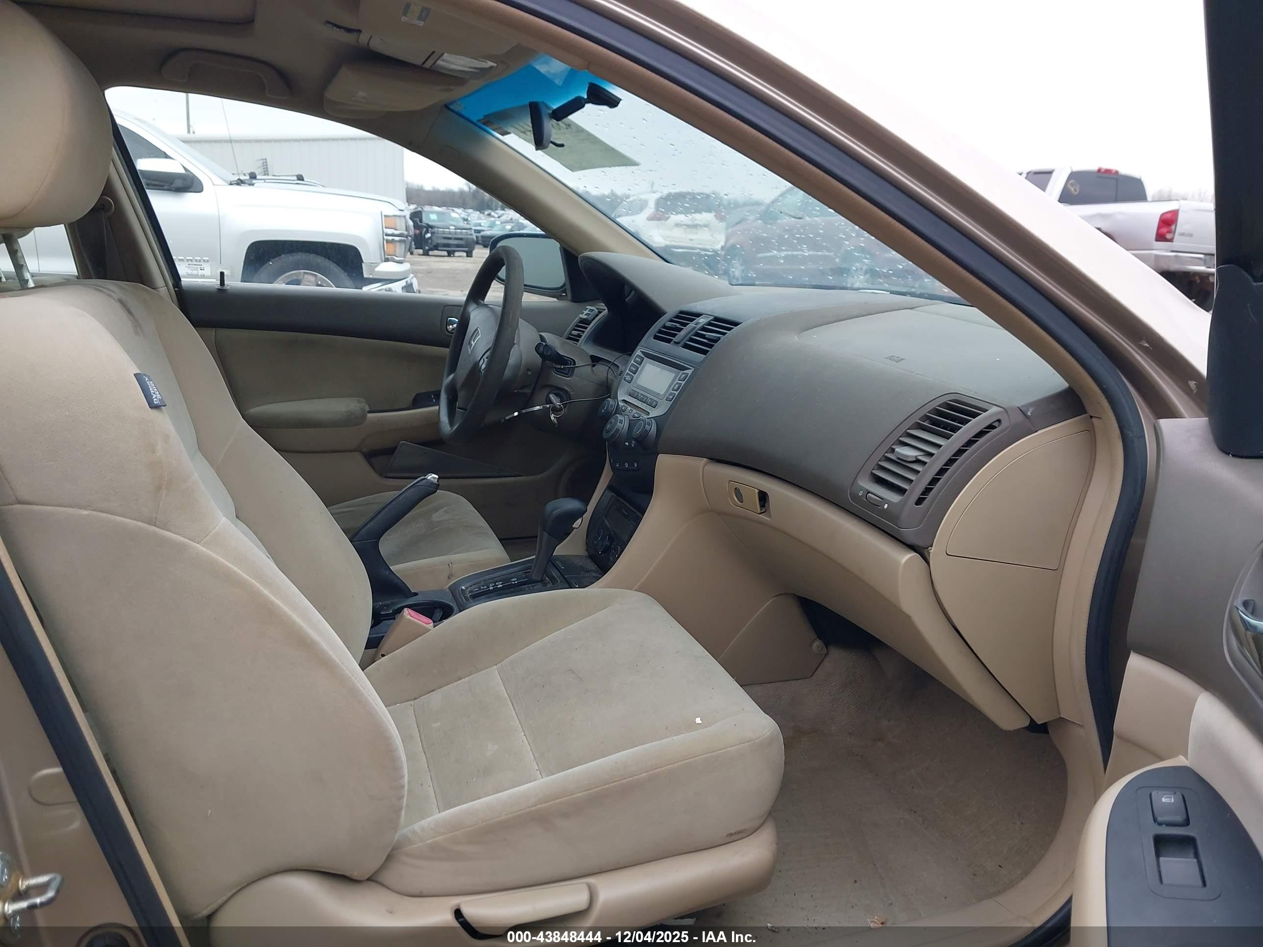 HONDA ACCORD image 5