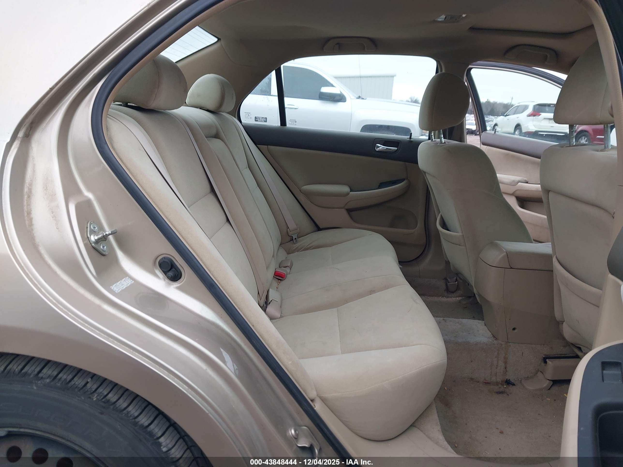 HONDA ACCORD image 8