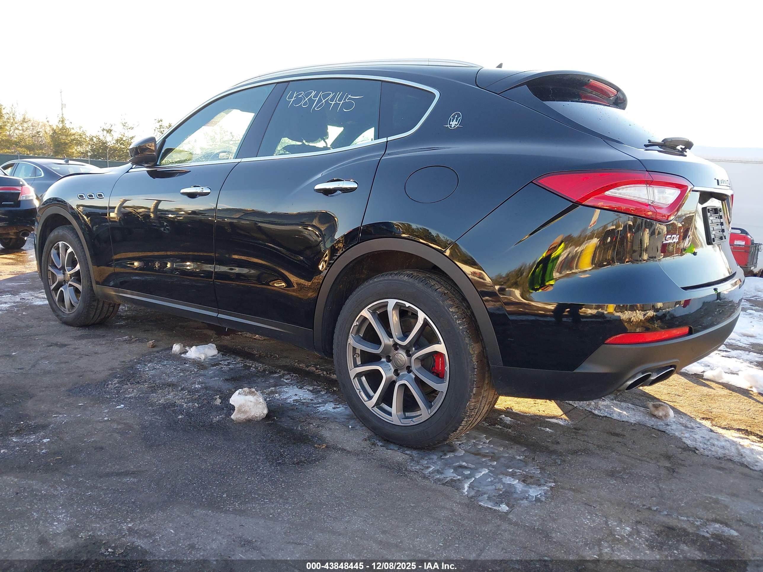 MASERATI LEVANTE image 3