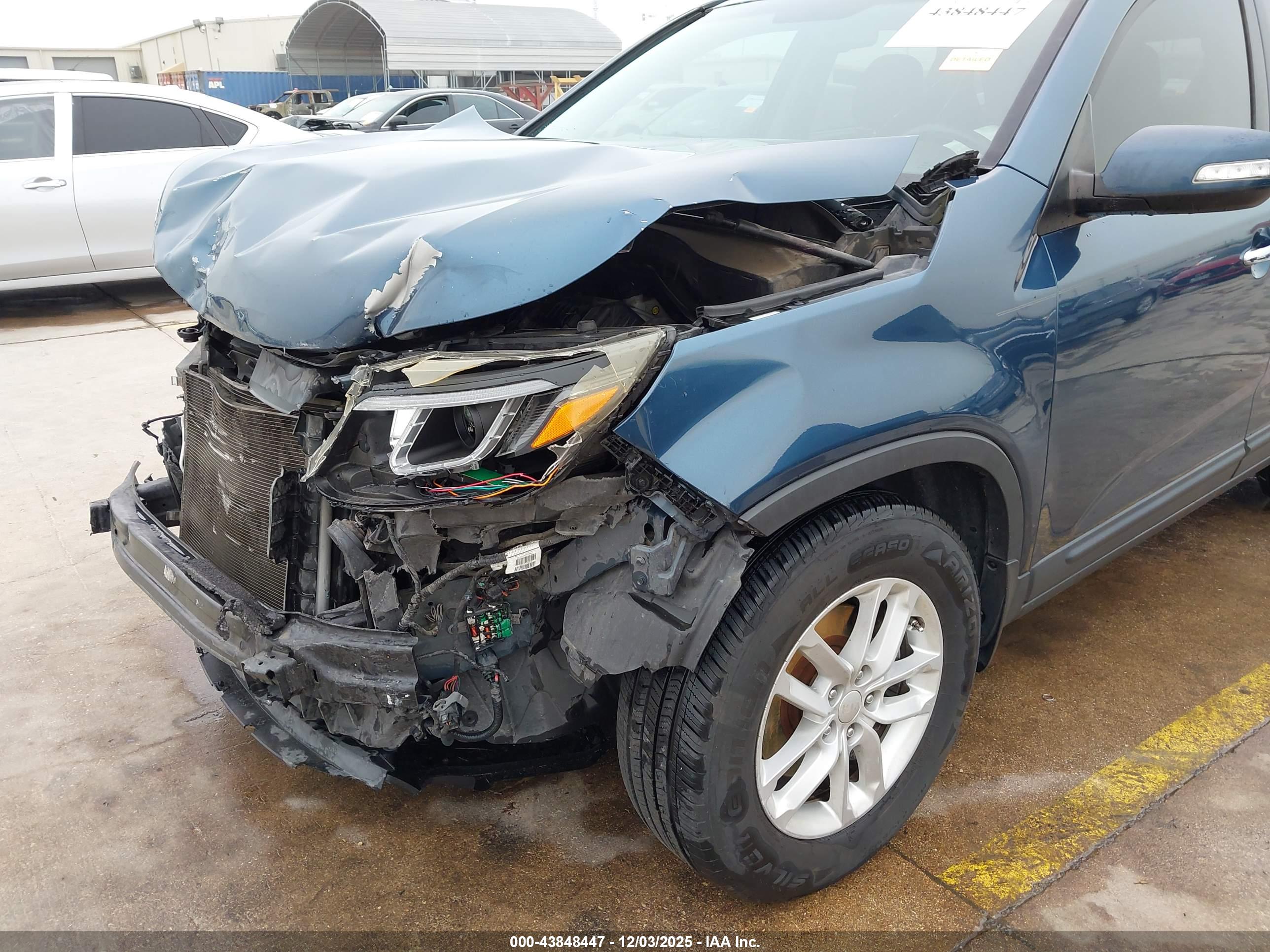 KIA SORENTO image 6