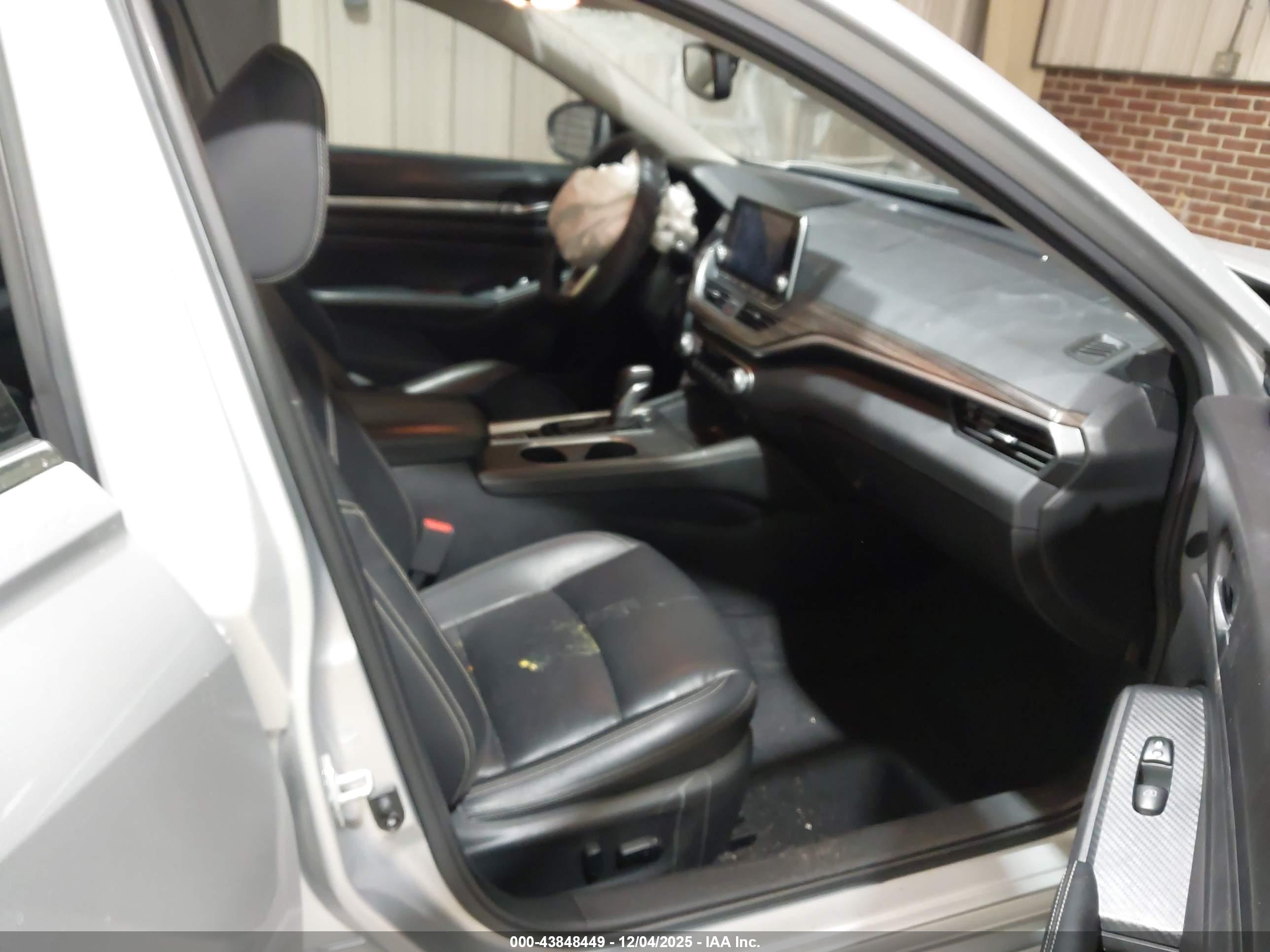 NISSAN ALTIMA image 5