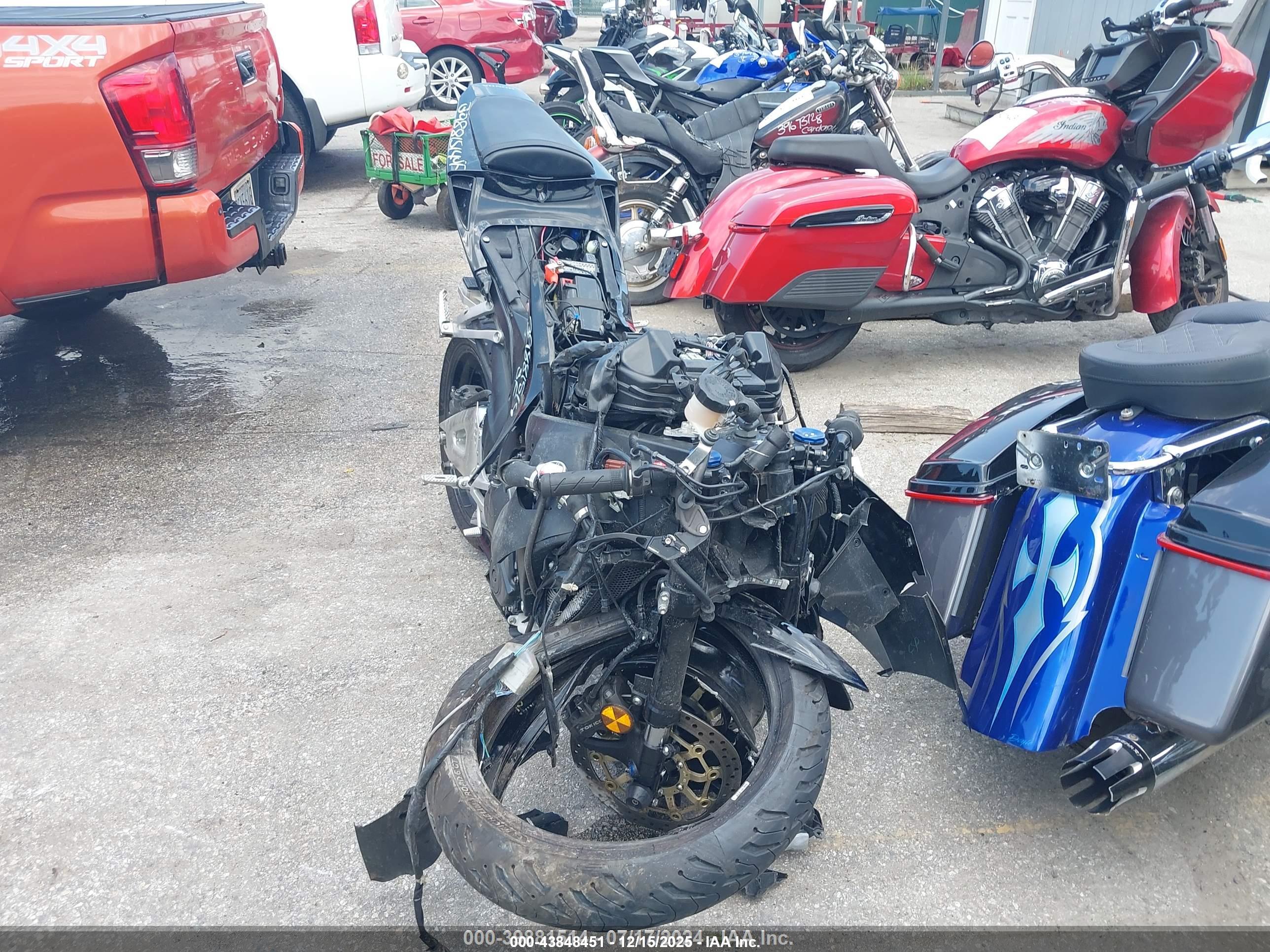 HONDA CBR600 image 5