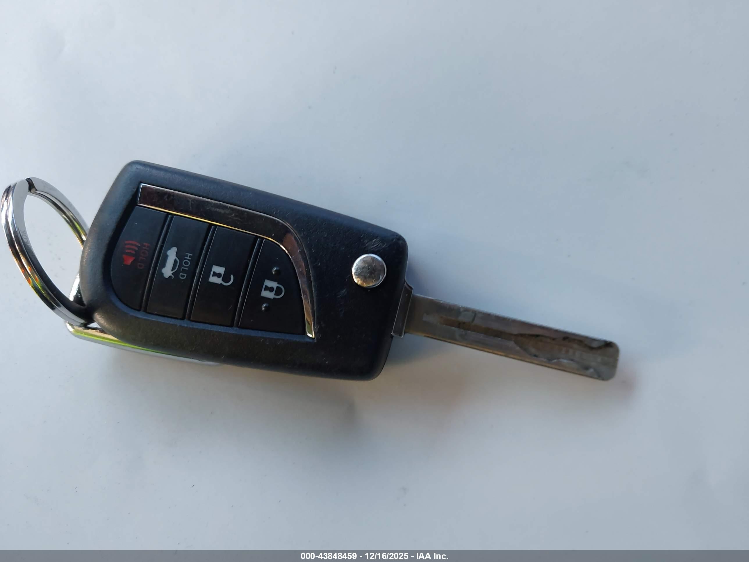 TOYOTA COROLLA image 11