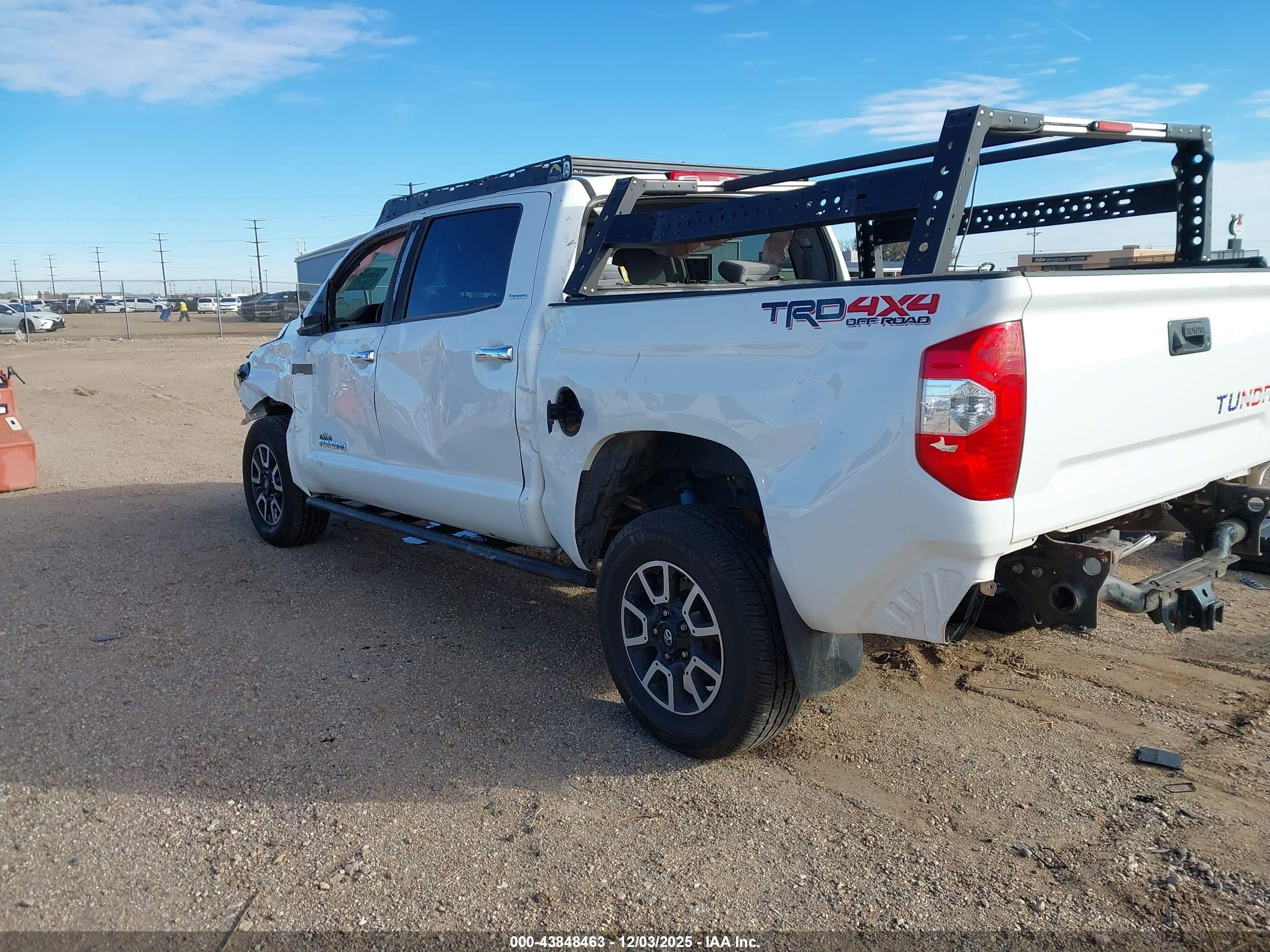 TOYOTA TUNDRA image 3