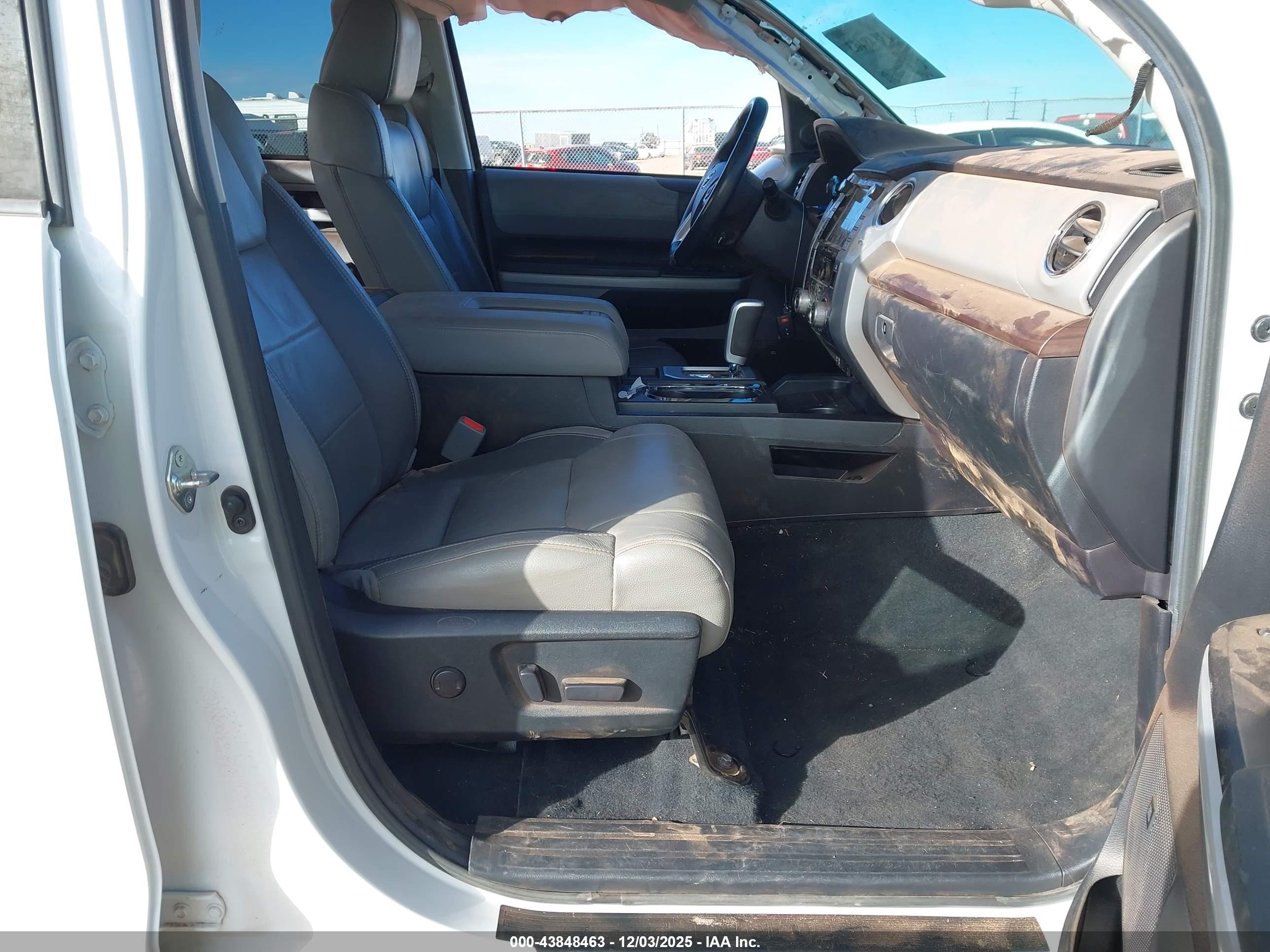 TOYOTA TUNDRA image 5