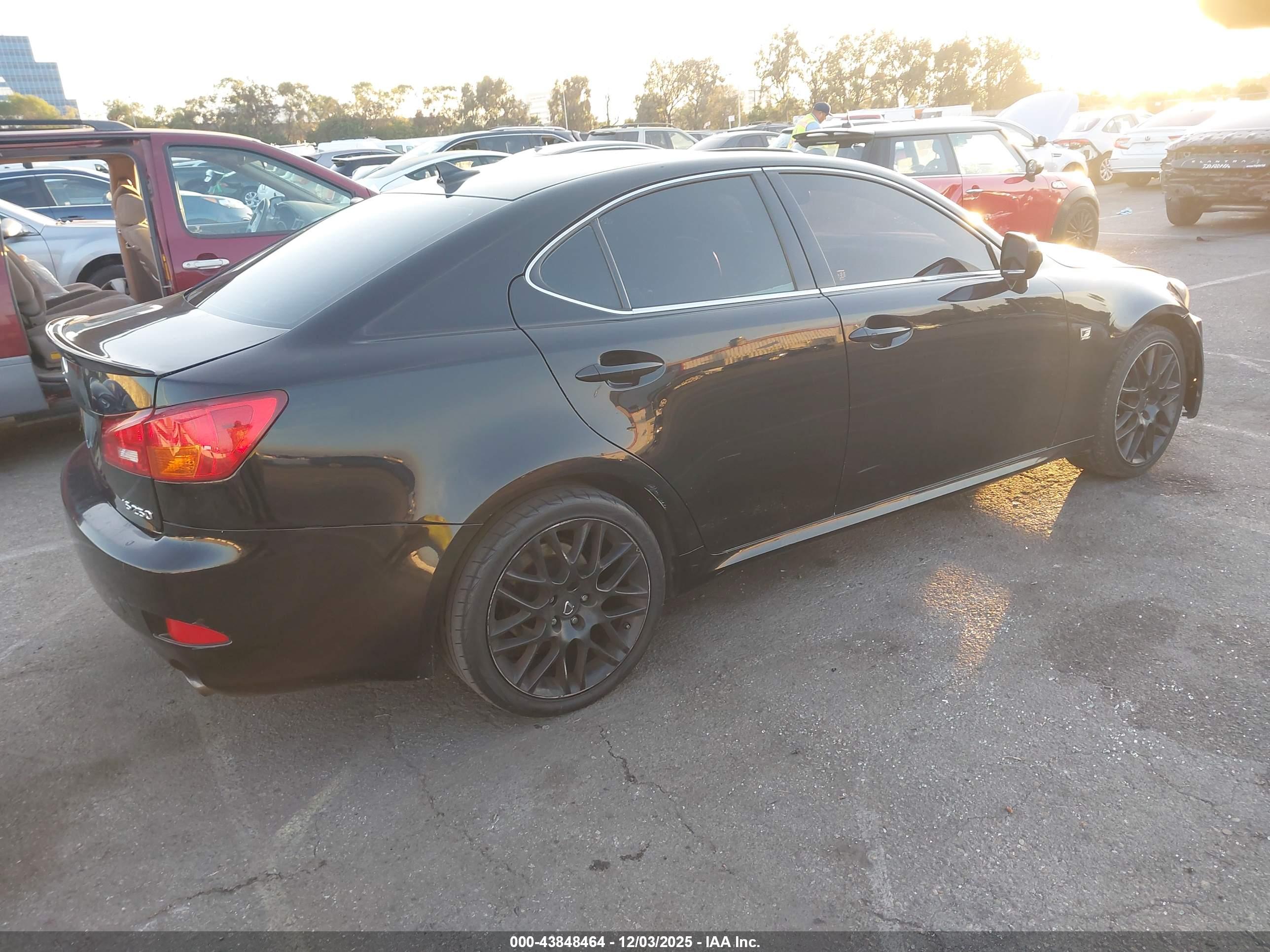 LEXUS IS image 4