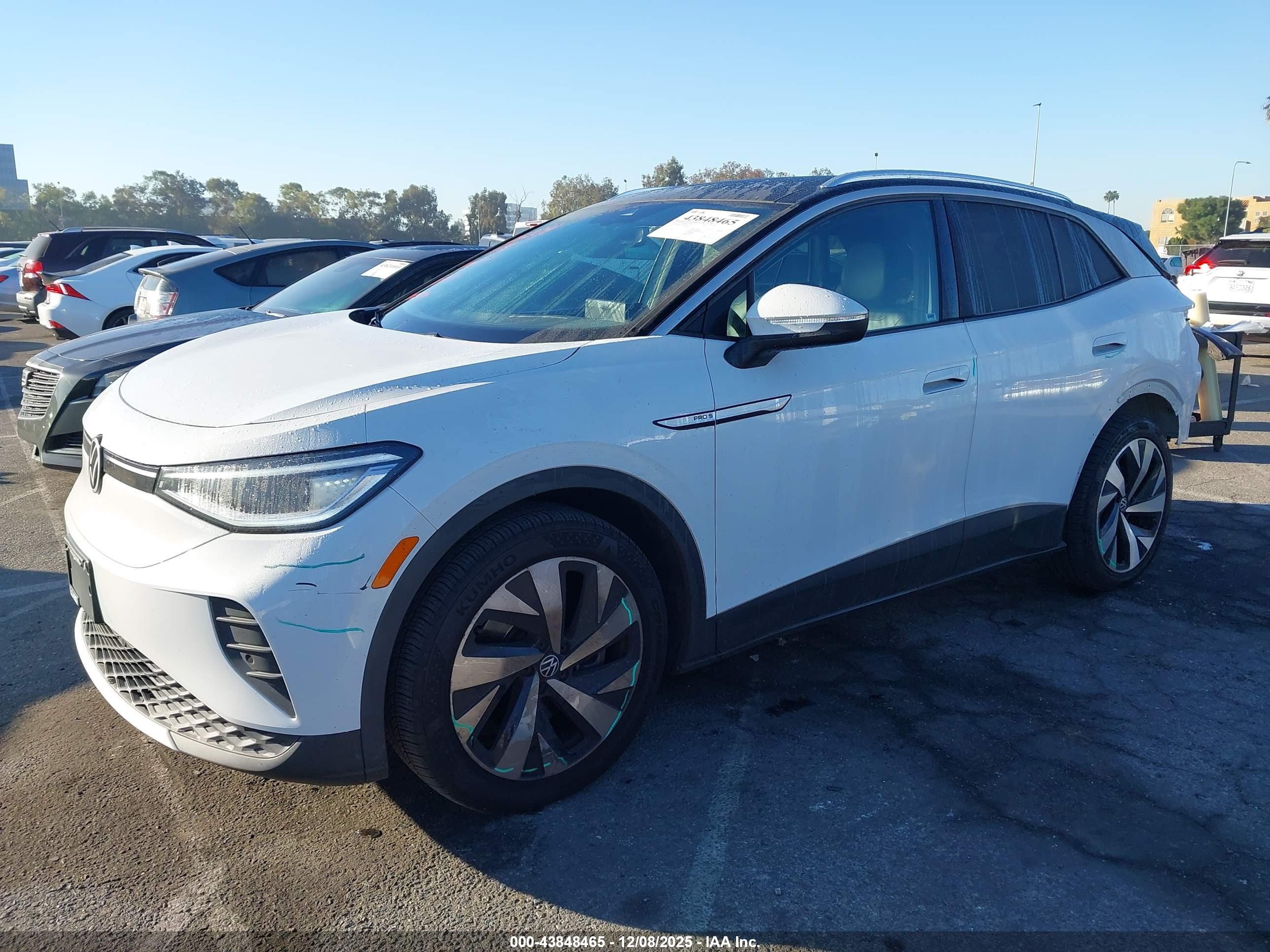VOLKSWAGEN ID.4 image 2