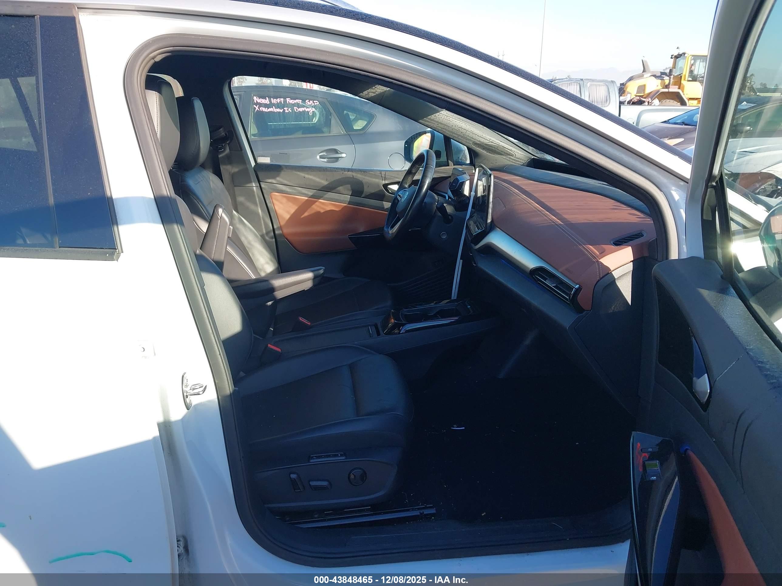 VOLKSWAGEN ID.4 image 5