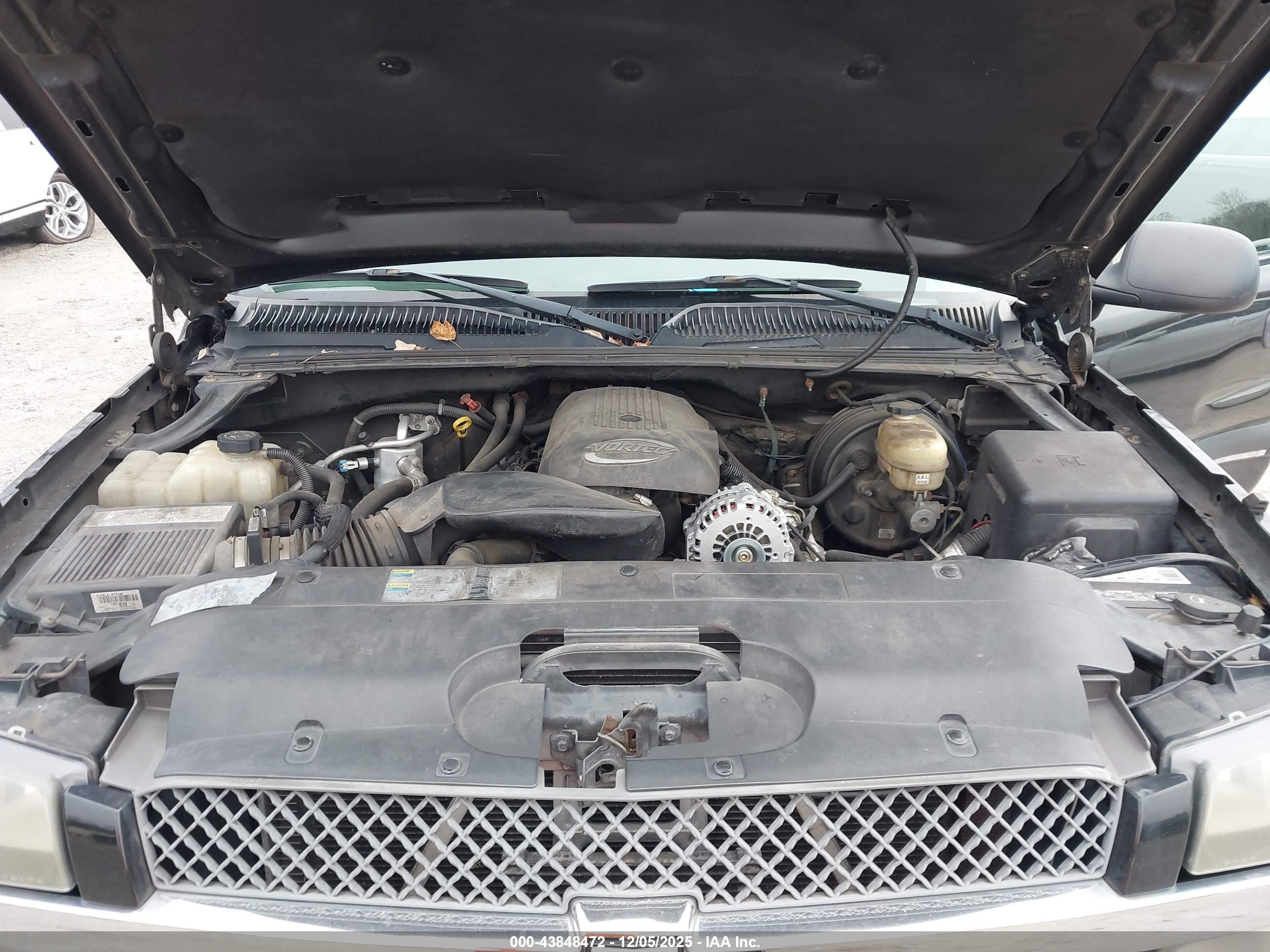 CHEVROLET SILVERADO image 10