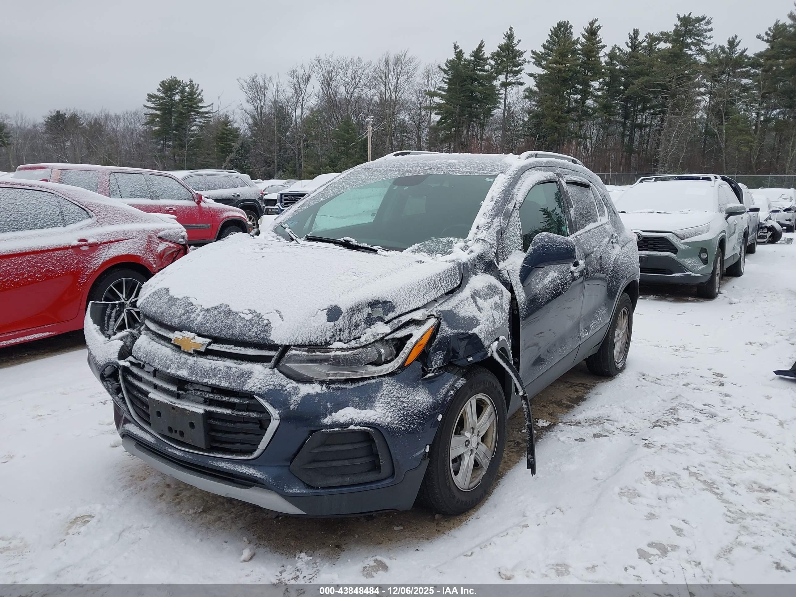 CHEVROLET TRAX image 2
