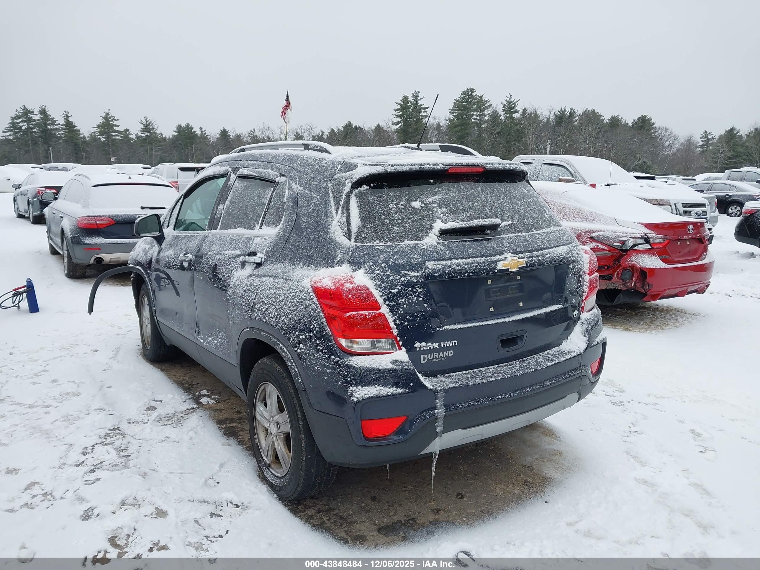CHEVROLET TRAX image 3