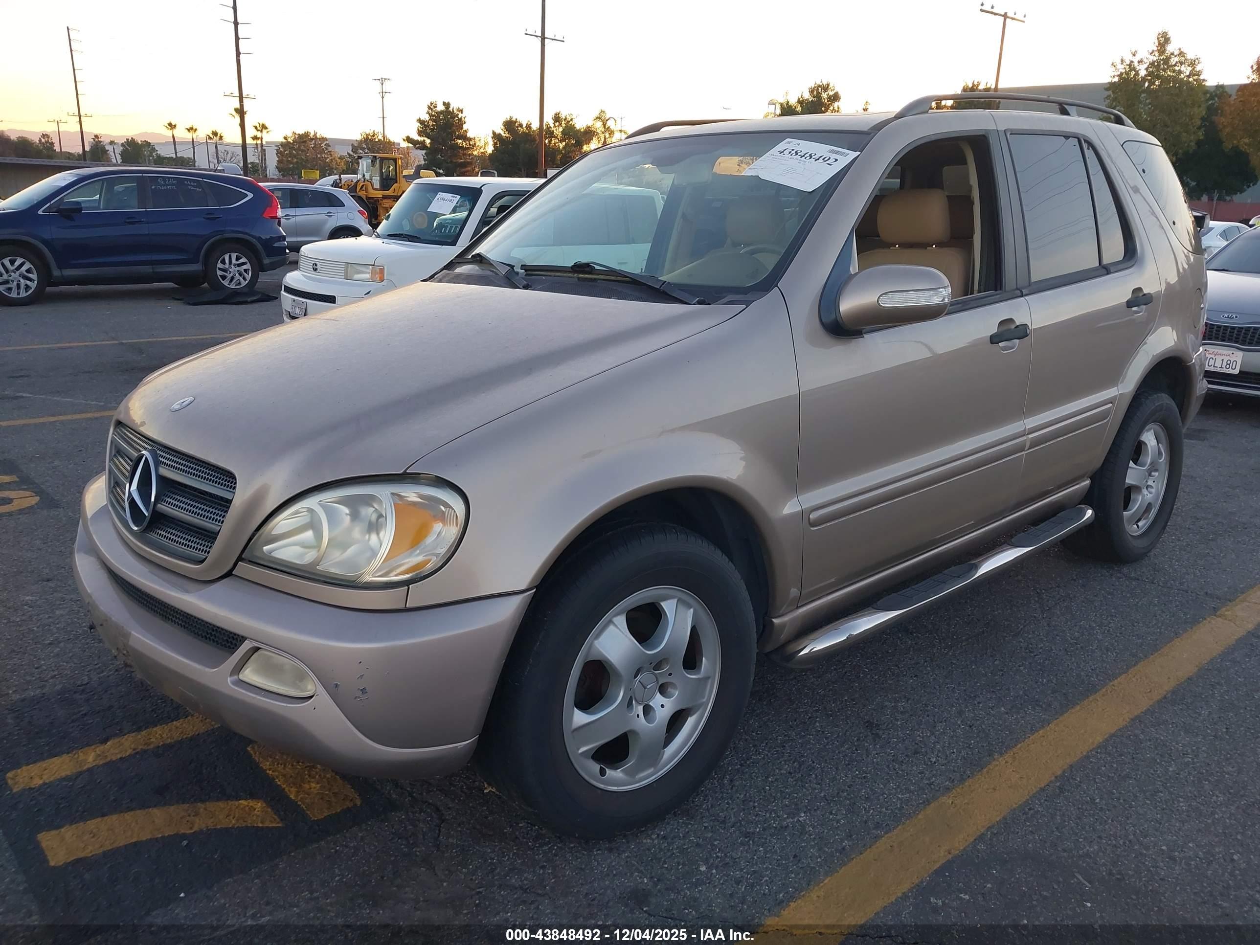 MERCEDES-BENZ ML image 2