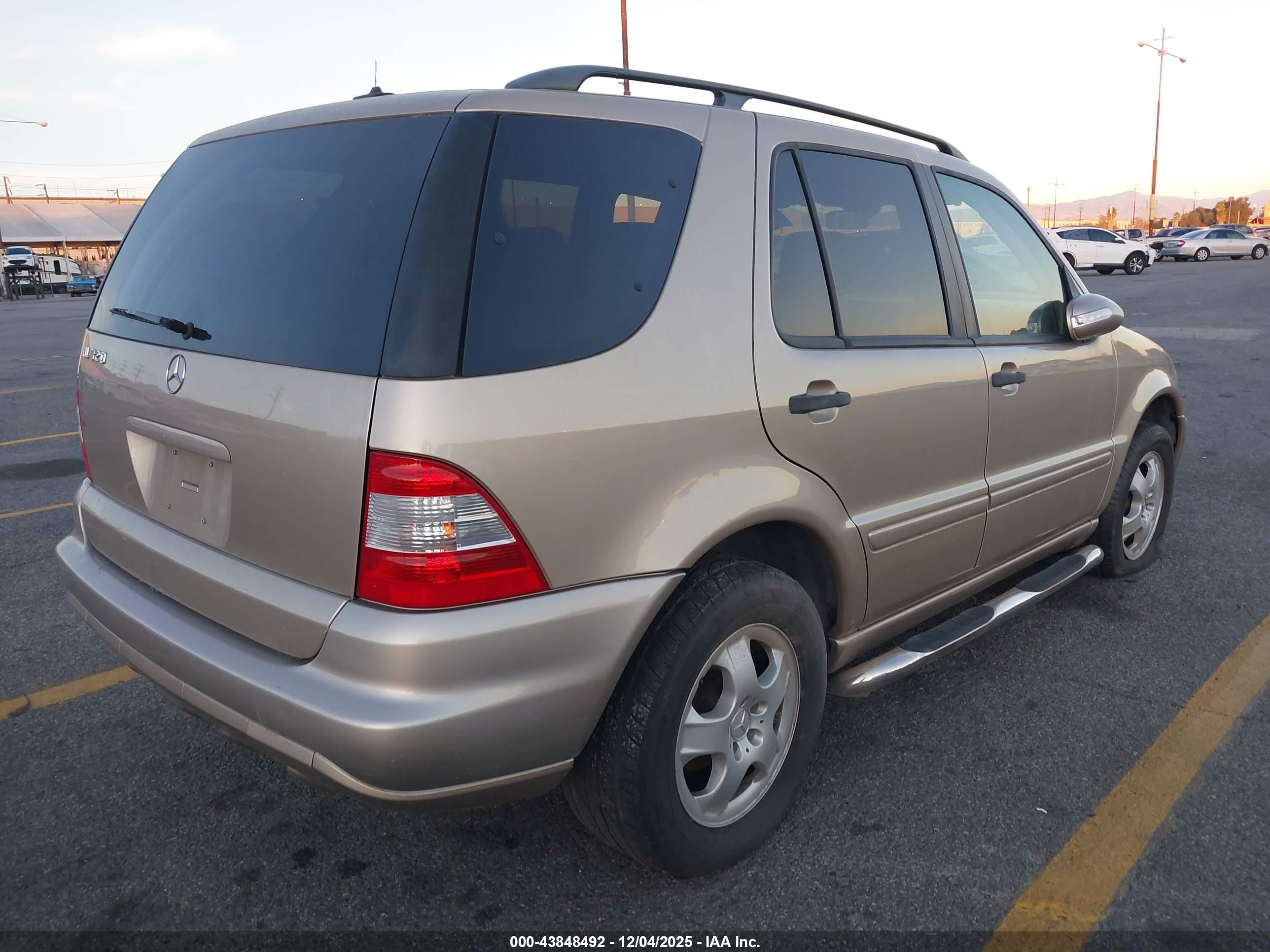 MERCEDES-BENZ ML image 4