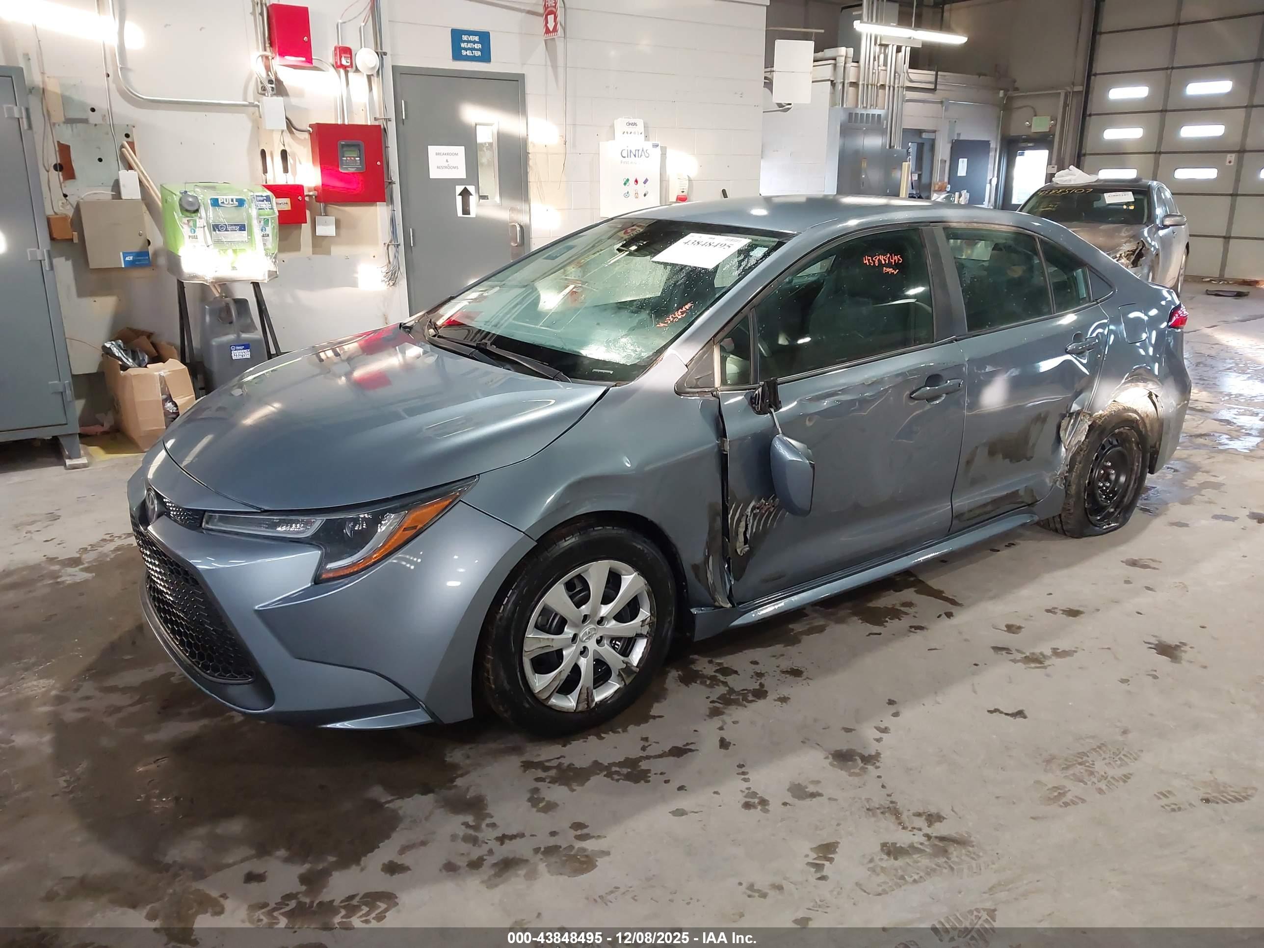 TOYOTA COROLLA image 2