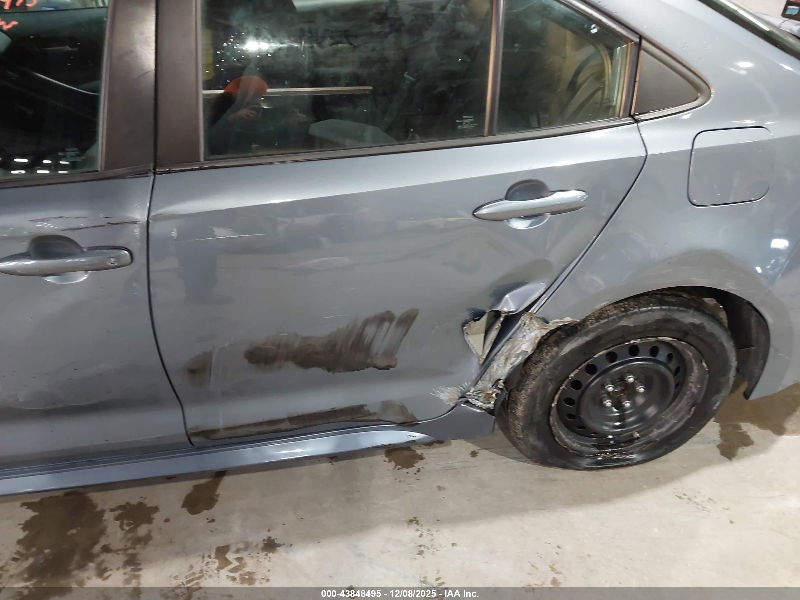 TOYOTA COROLLA image 6