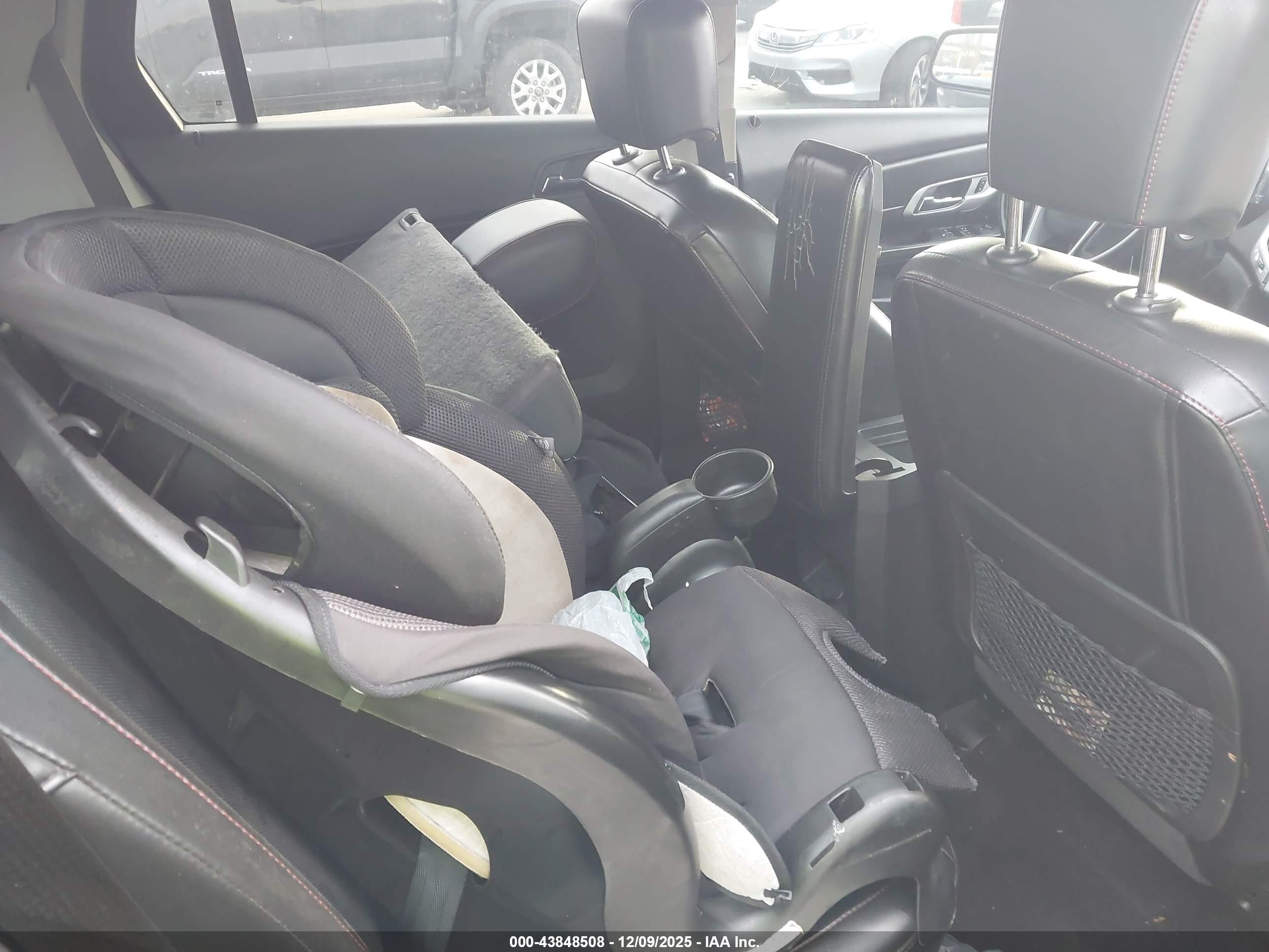 GMC TERRAIN image 8