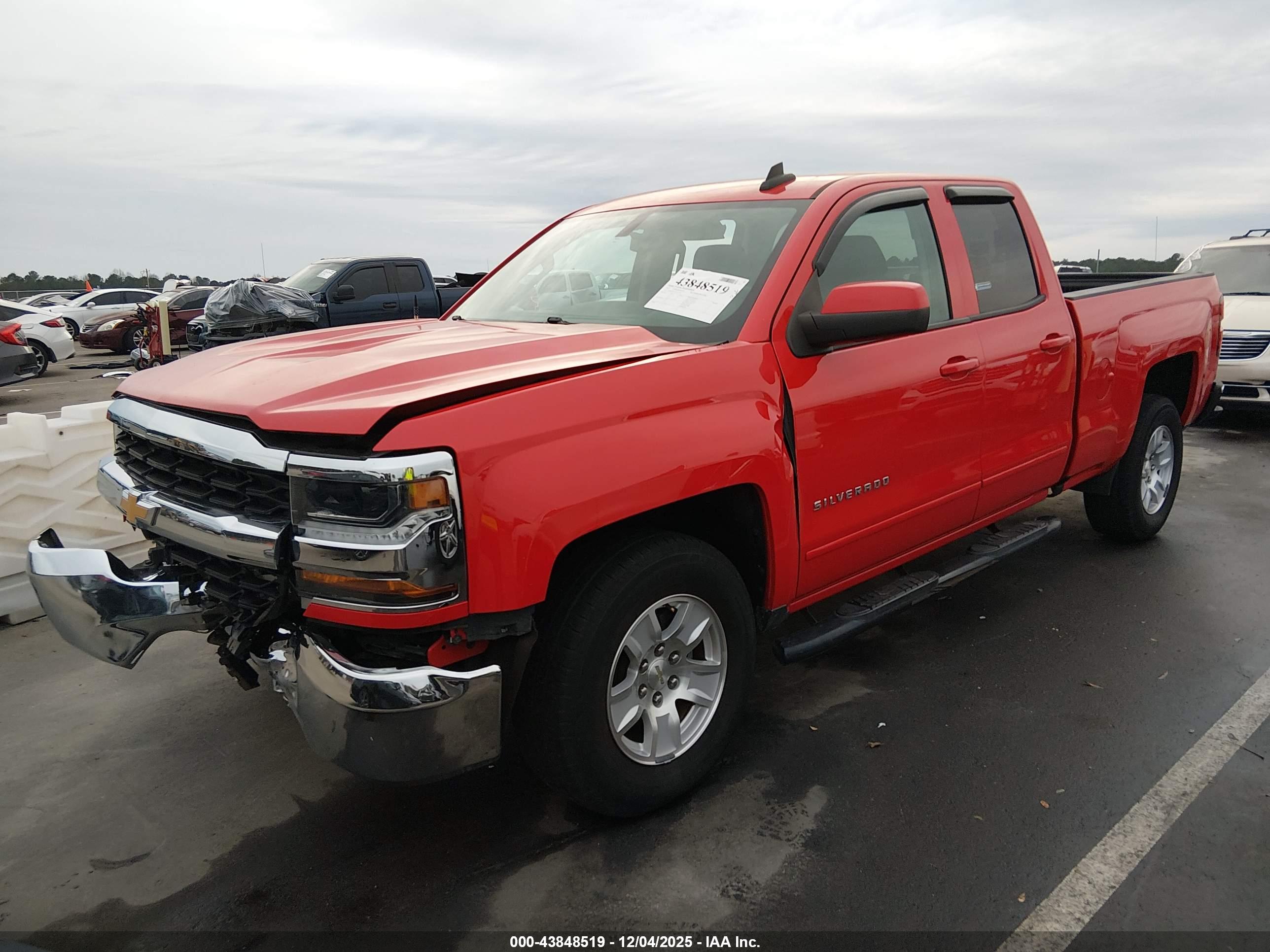 CHEVROLET SILVERADO image 2