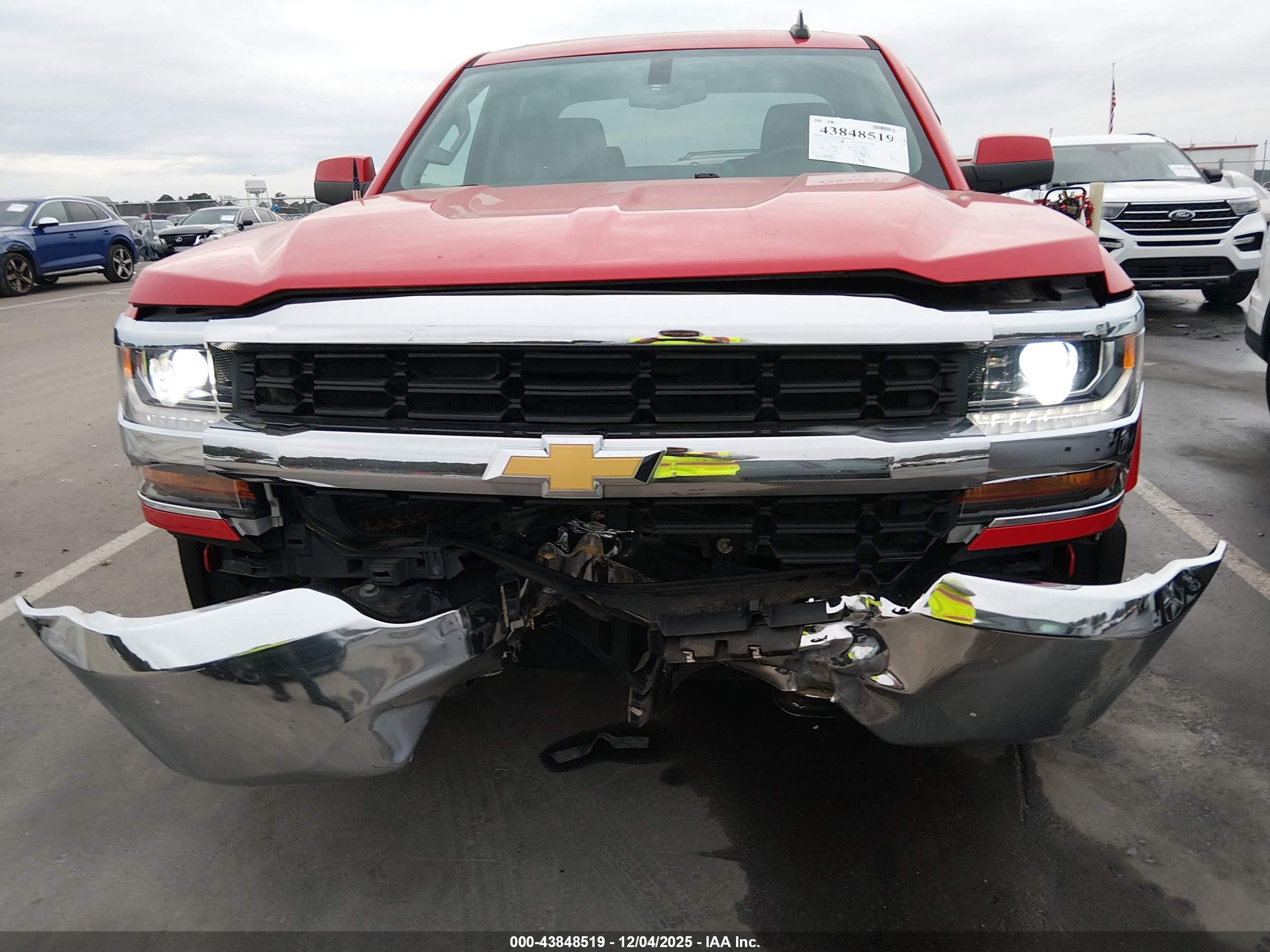 CHEVROLET SILVERADO image 6