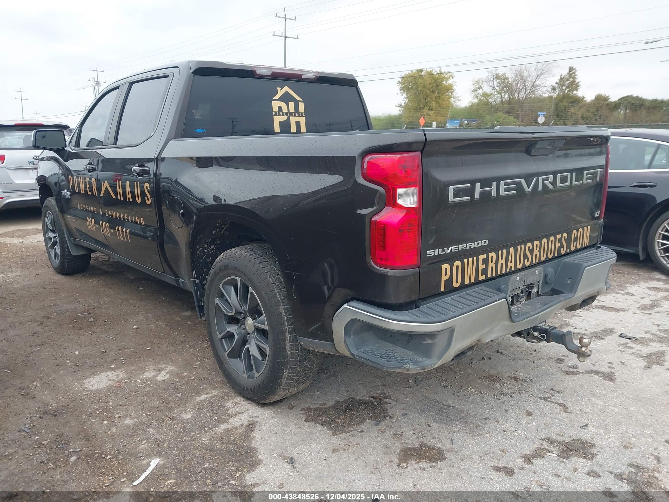 CHEVROLET SILVERADO image 3